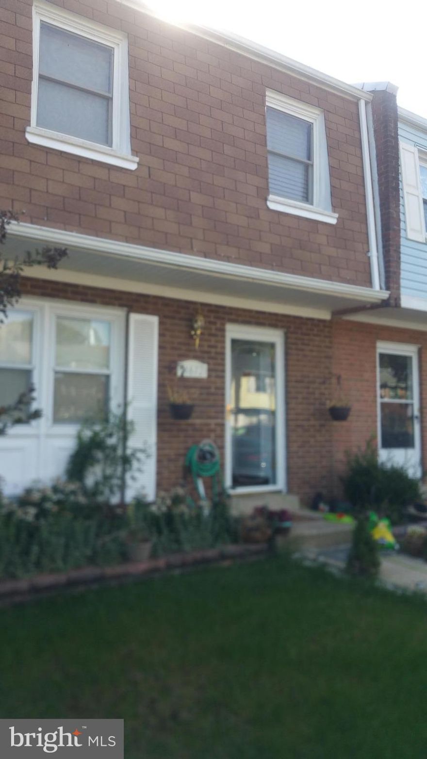 Great Rental, Close to everything.  3 full levels with tons of space. Newer appliances, HVAC SYSTEM , how will be freshly painted by move in date.  Fenced in backyard.  Nice upgrades. Section 8 would be considered.  Call Trulans for more info