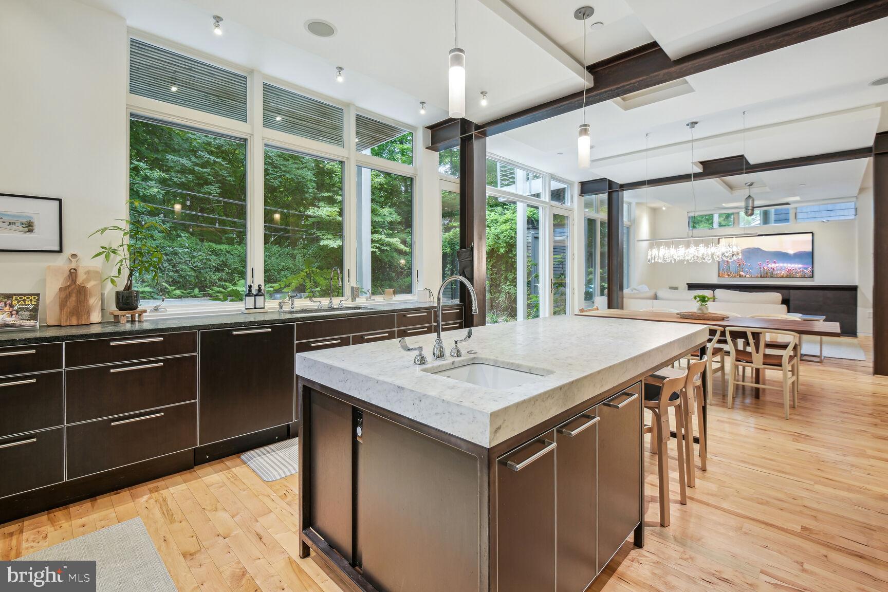 CHEVY CHASE - Residential