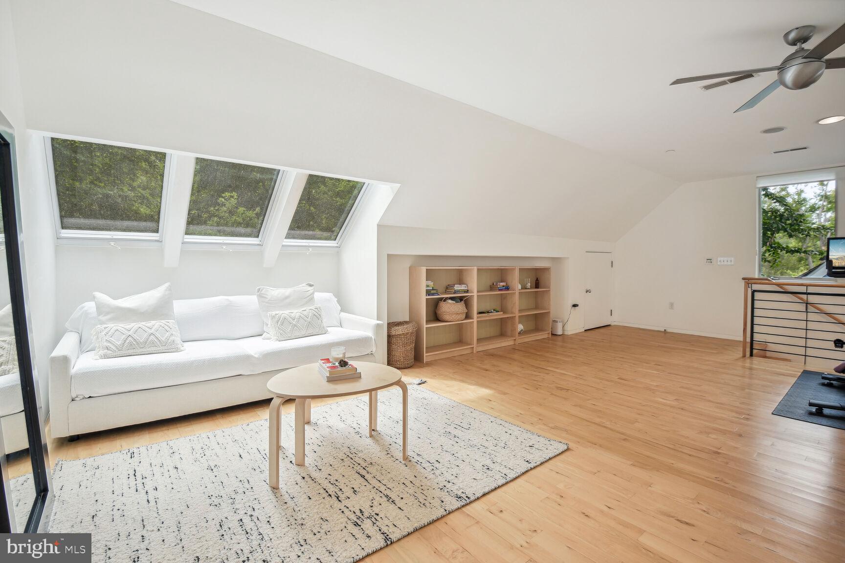 CHEVY CHASE - Residential