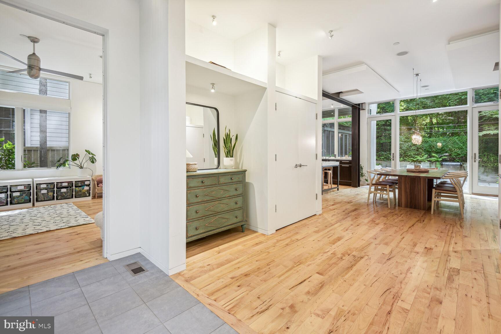 CHEVY CHASE - Residential