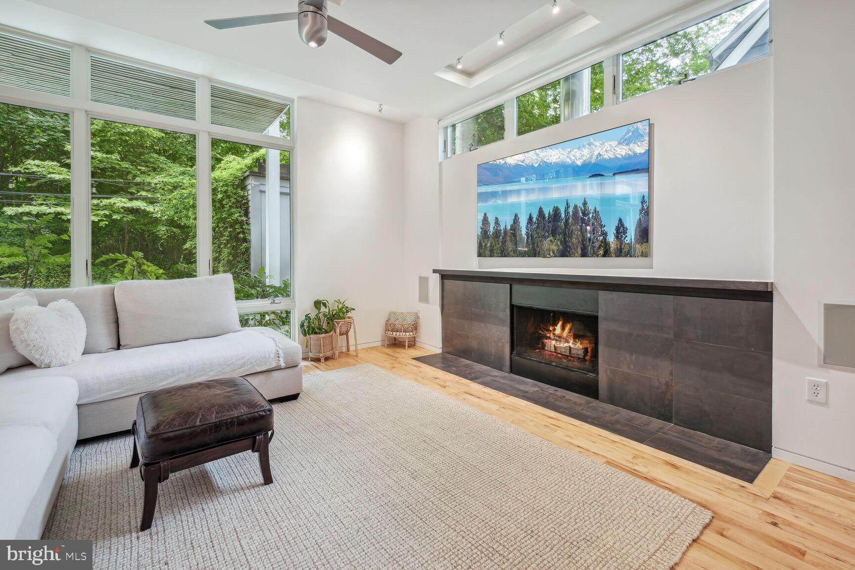 CHEVY CHASE - Residential