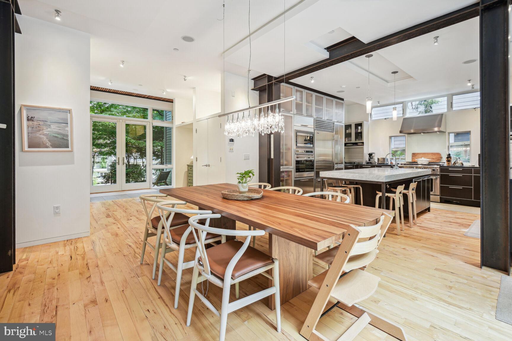 CHEVY CHASE - Residential