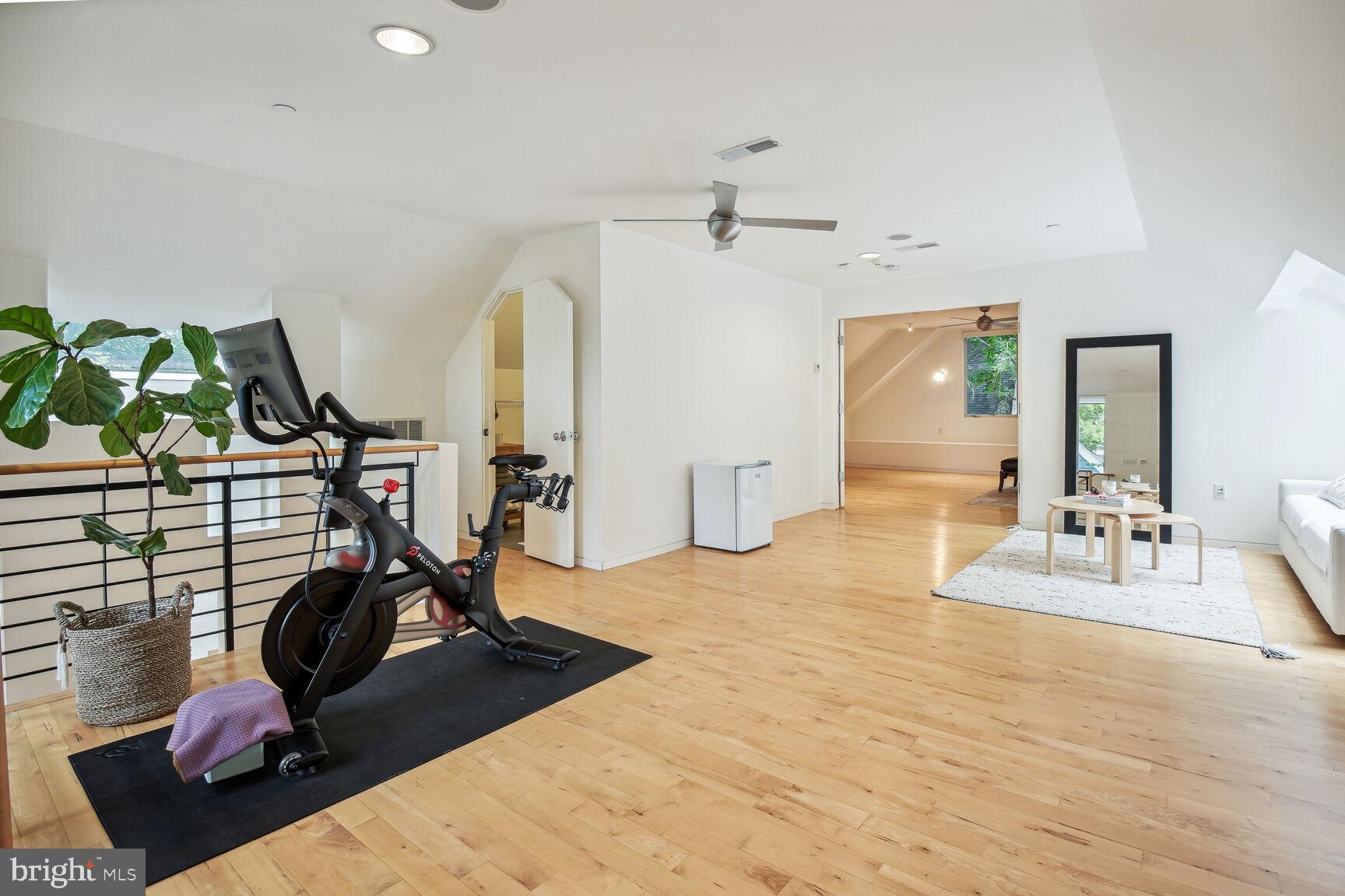 CHEVY CHASE - Residential