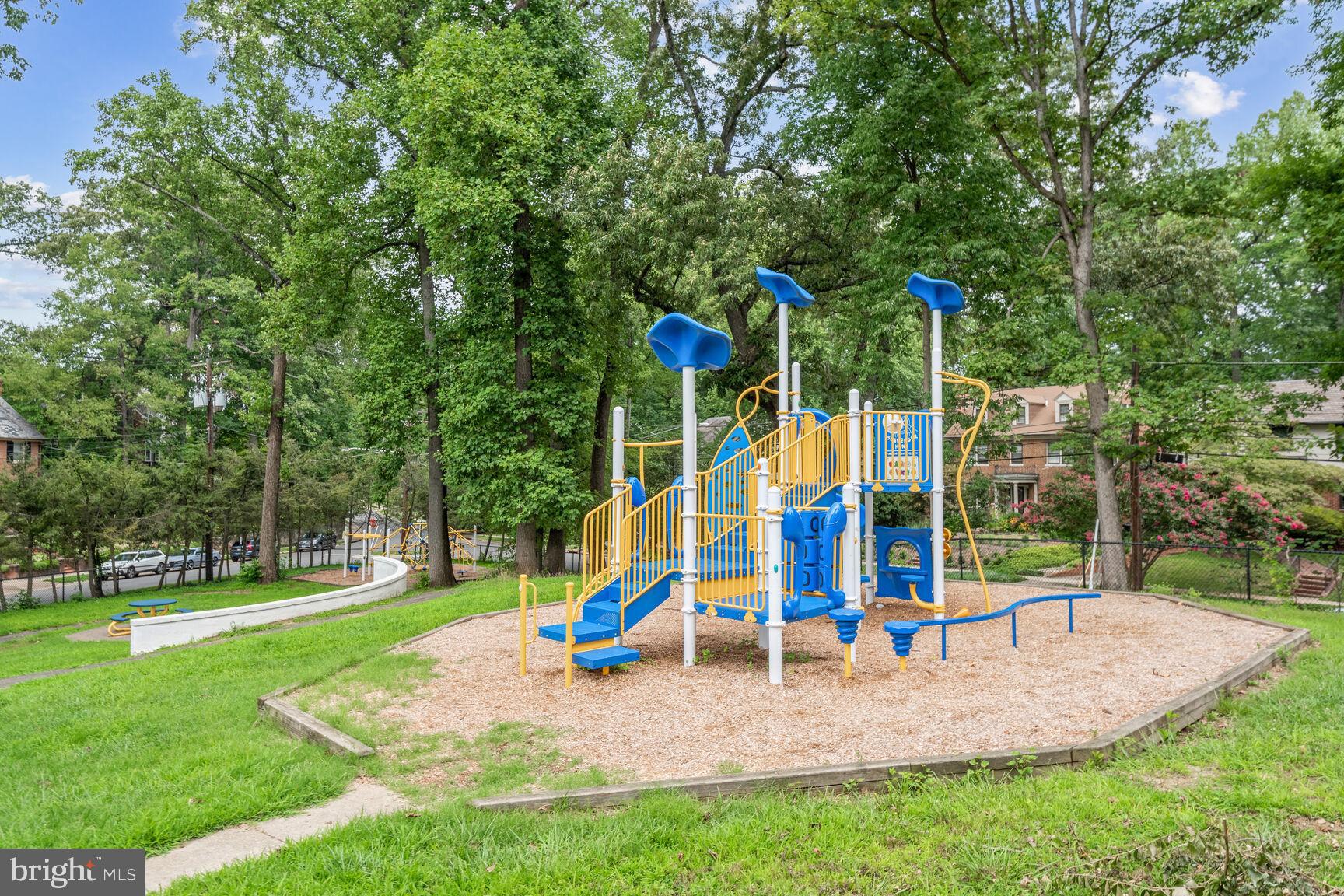 CHEVY CHASE - Residential