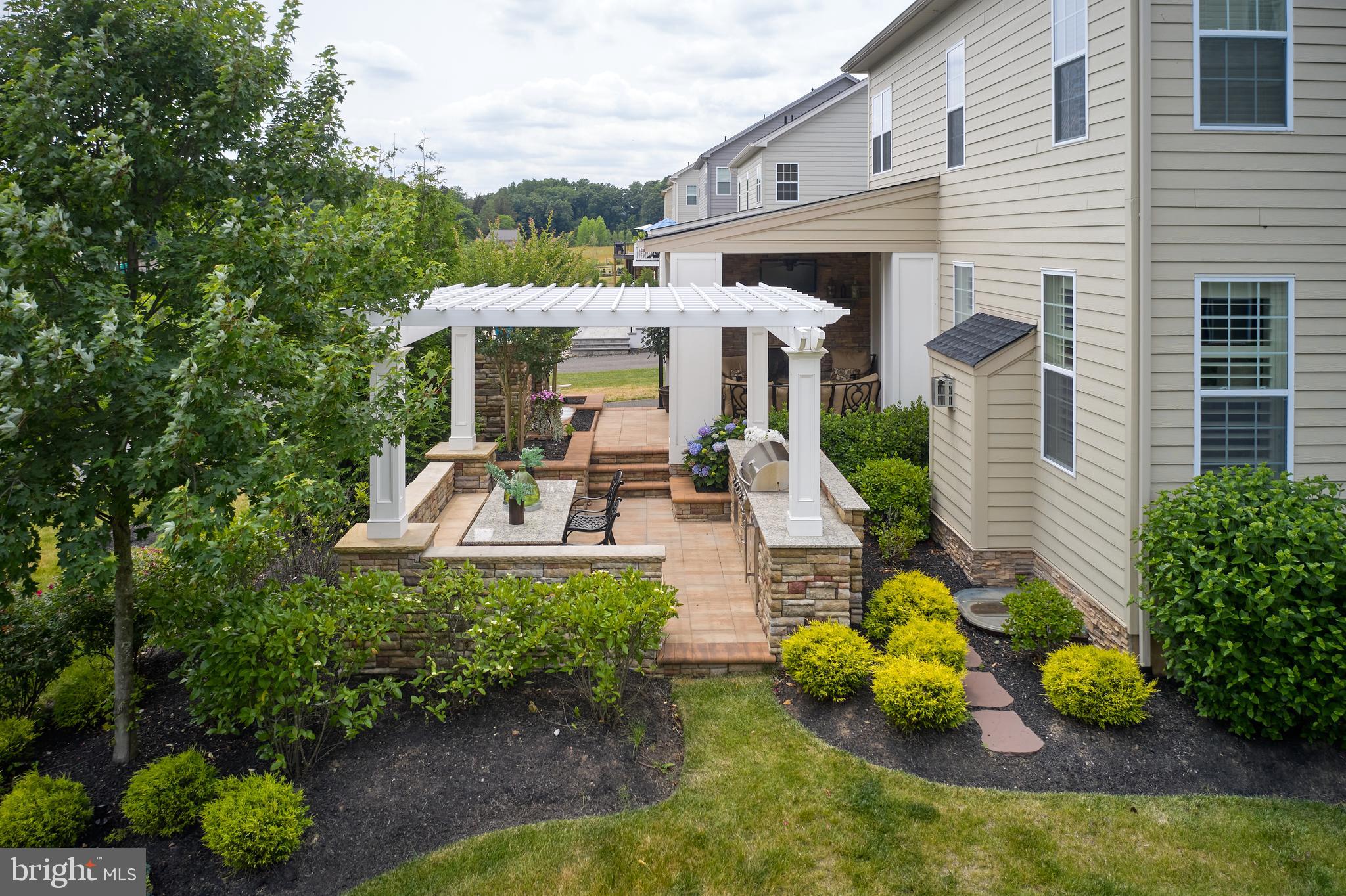 FENTONS CORNER - Residential