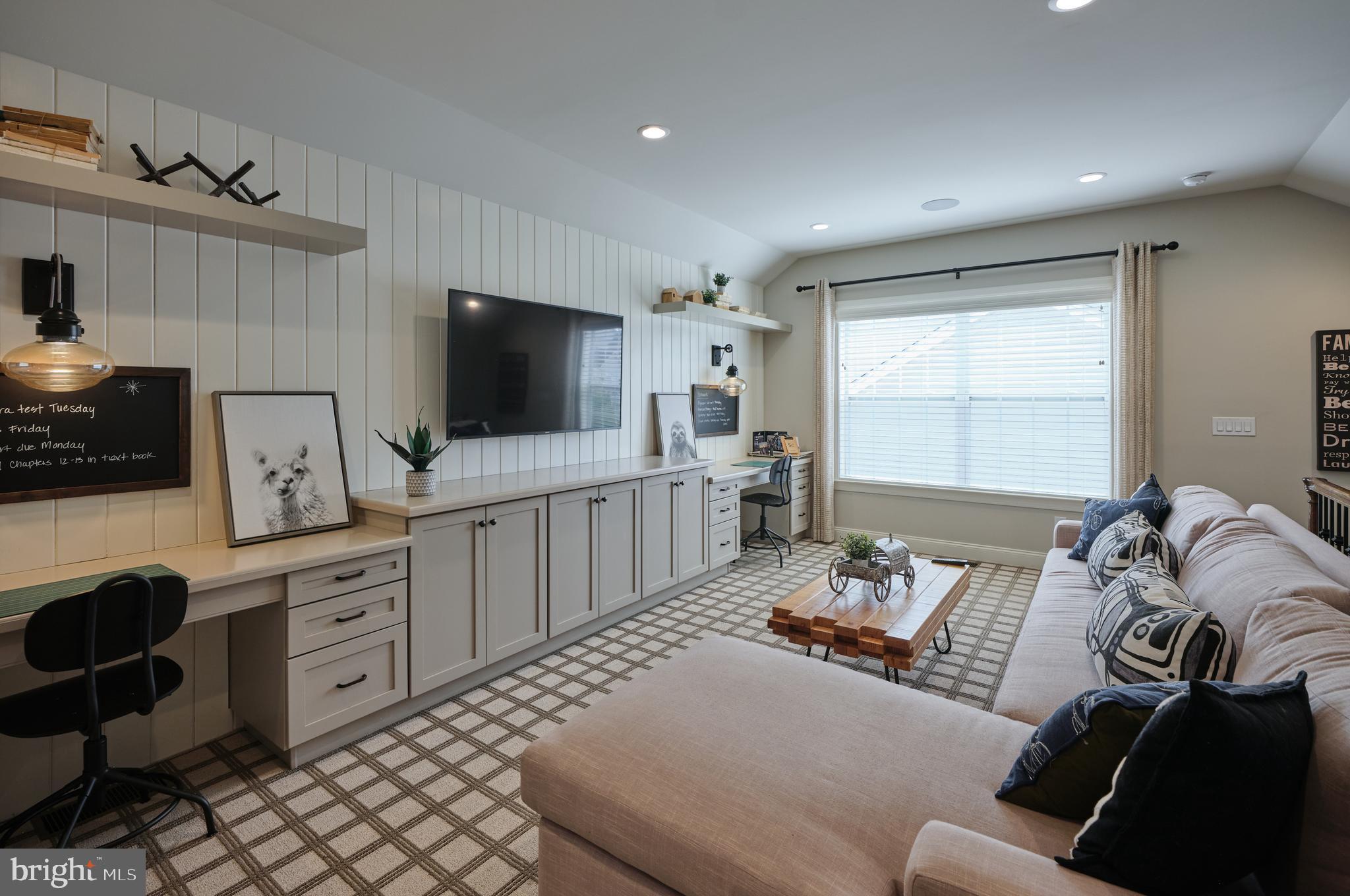 FENTONS CORNER - Residential