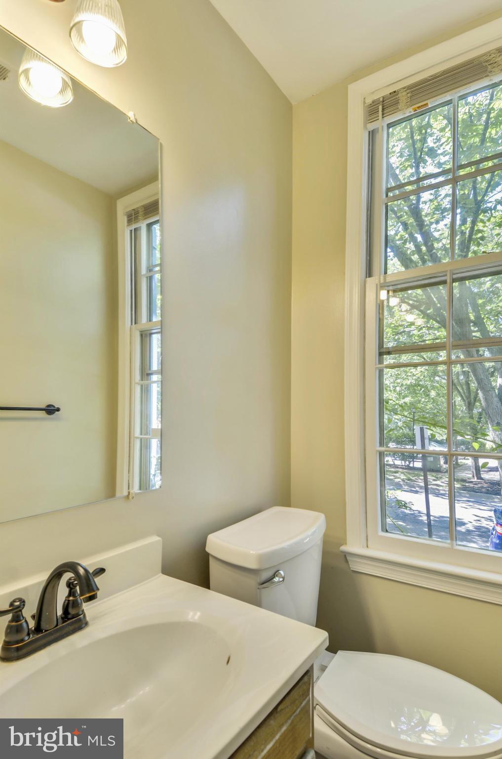 BURGES SQUARE - Residential Lease