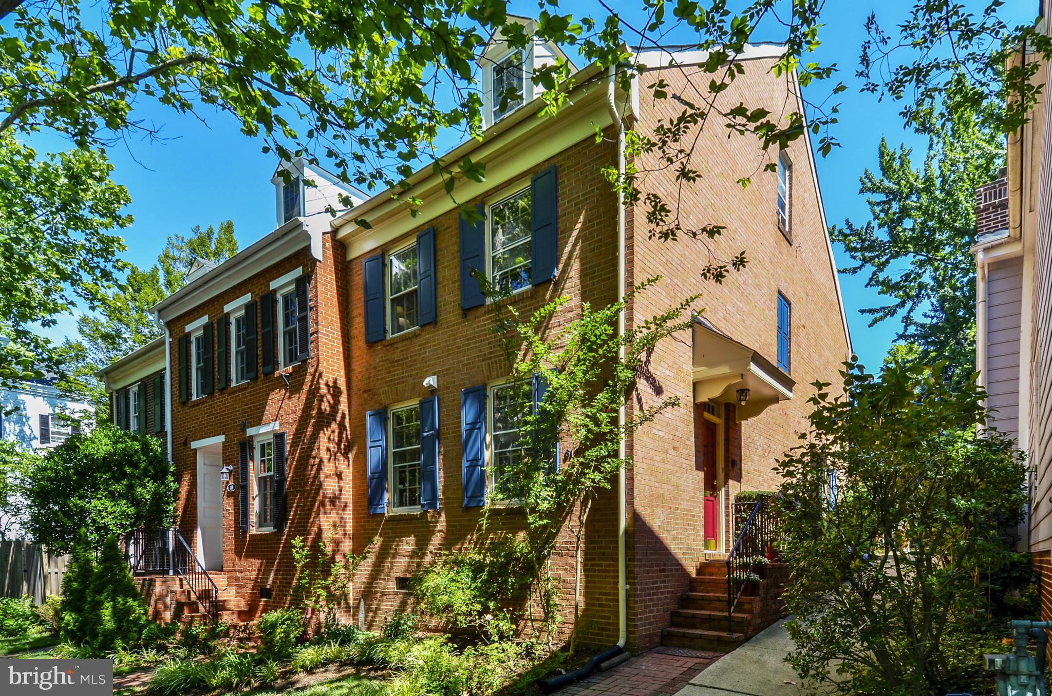 BURGES SQUARE - Residential Lease