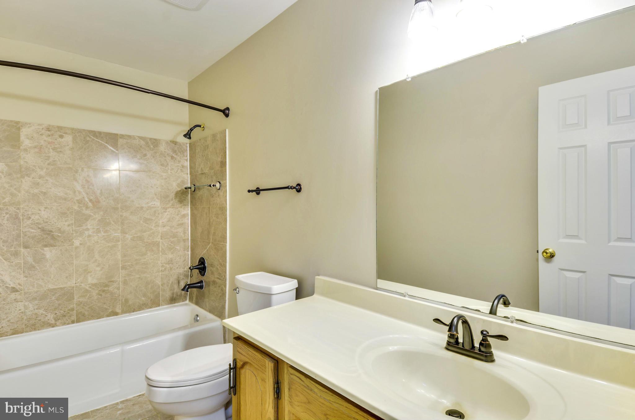 BURGES SQUARE - Residential Lease