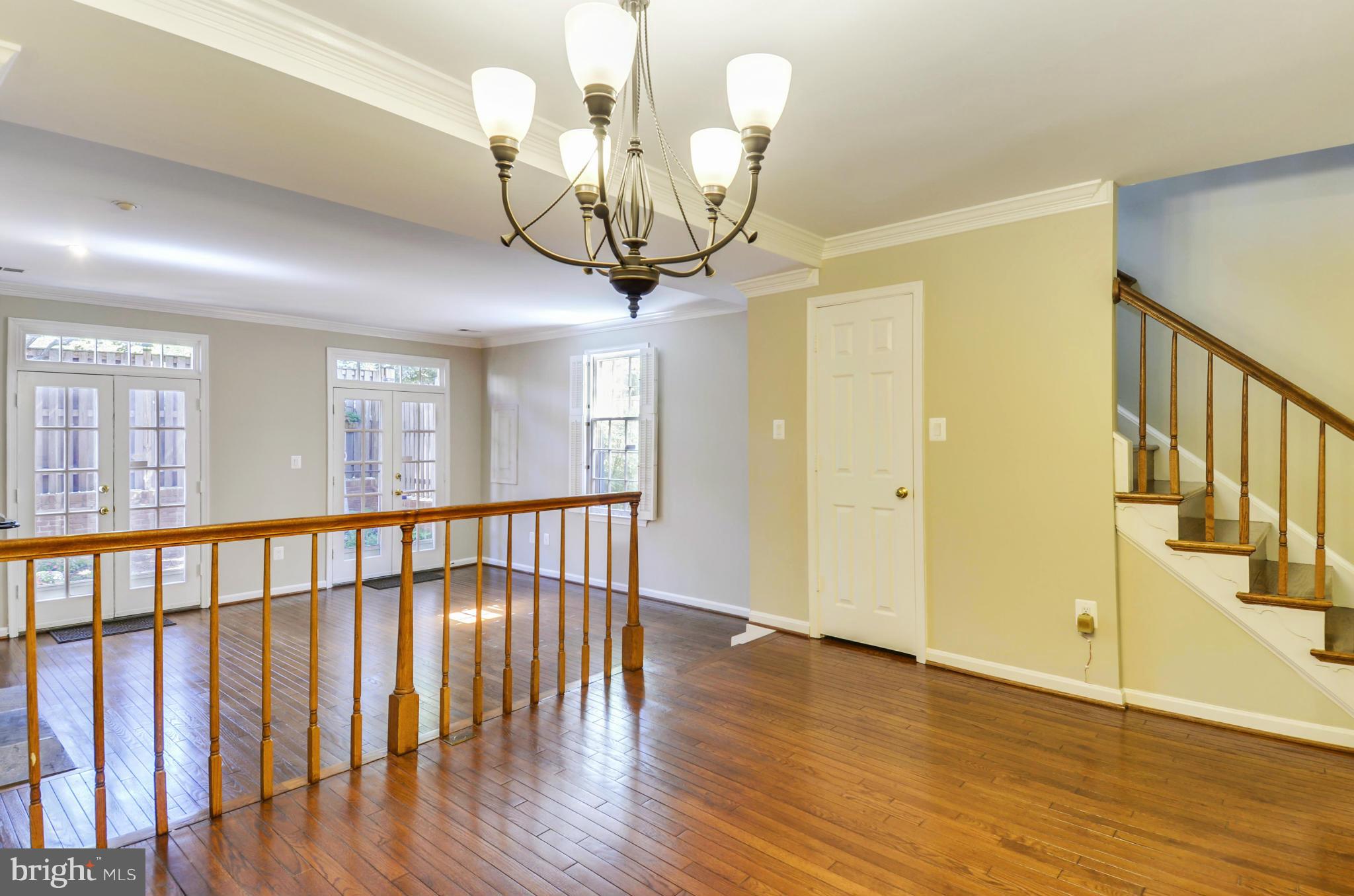 BURGES SQUARE - Residential Lease