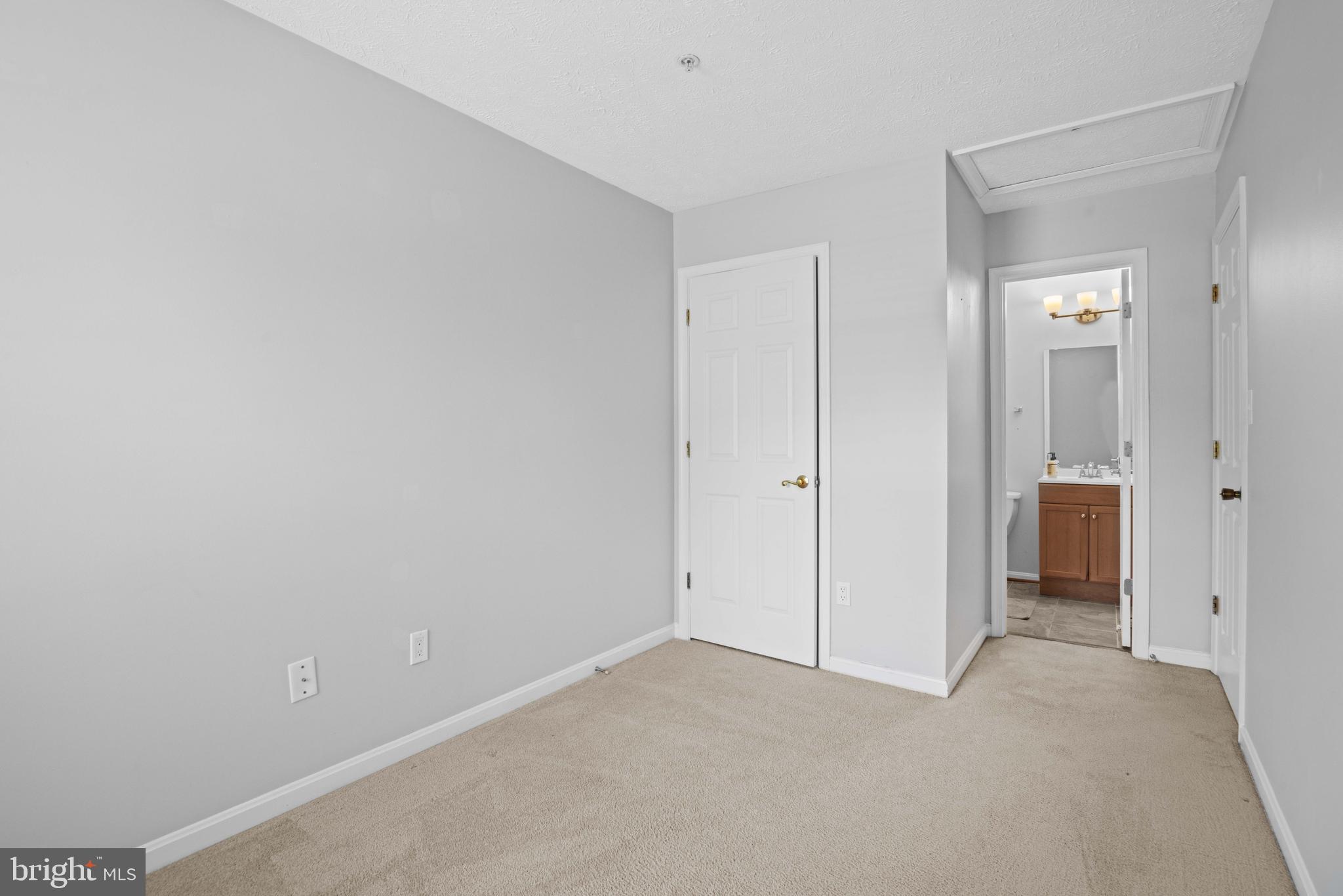 HICKORY HILLS - Residential