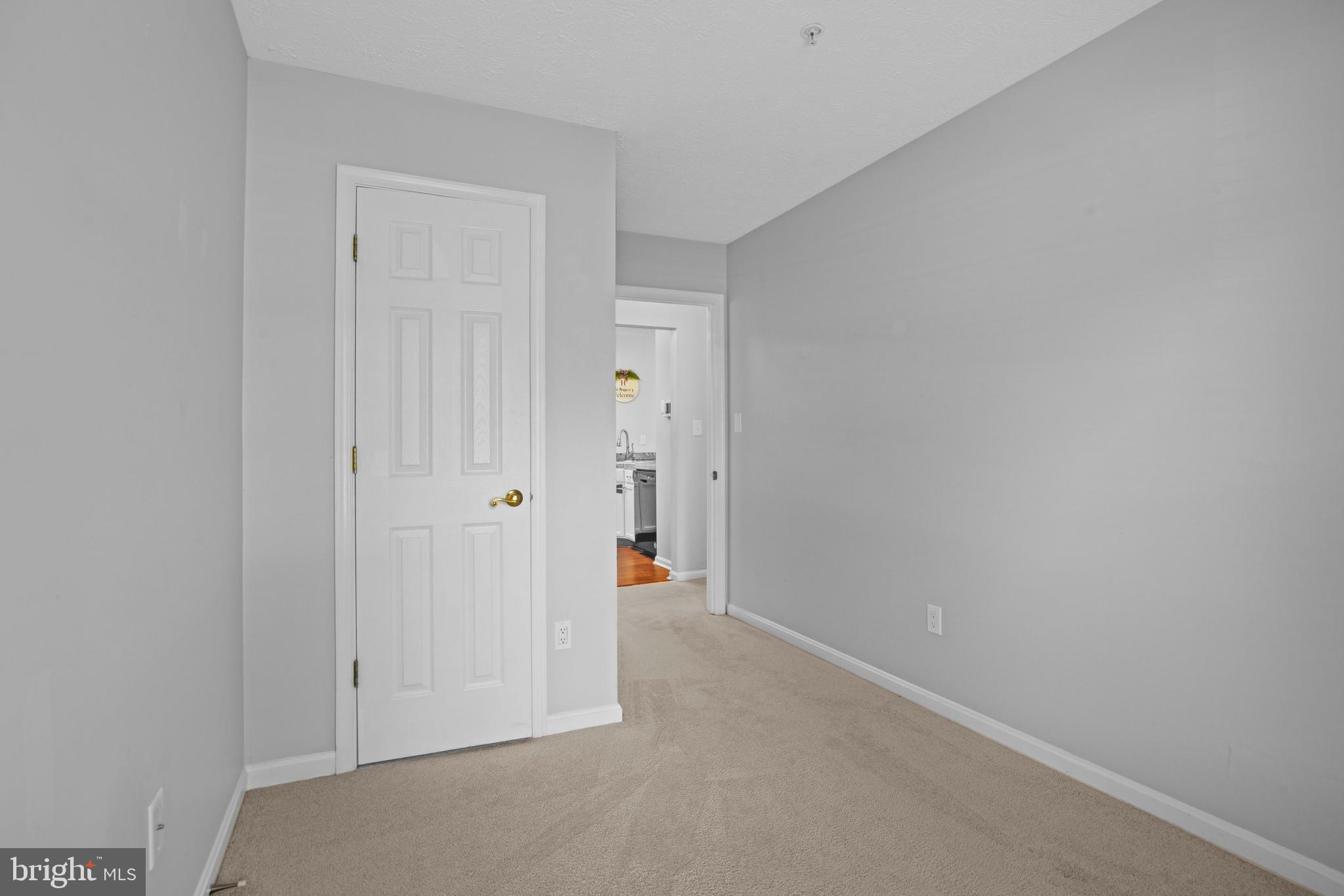 HICKORY HILLS - Residential