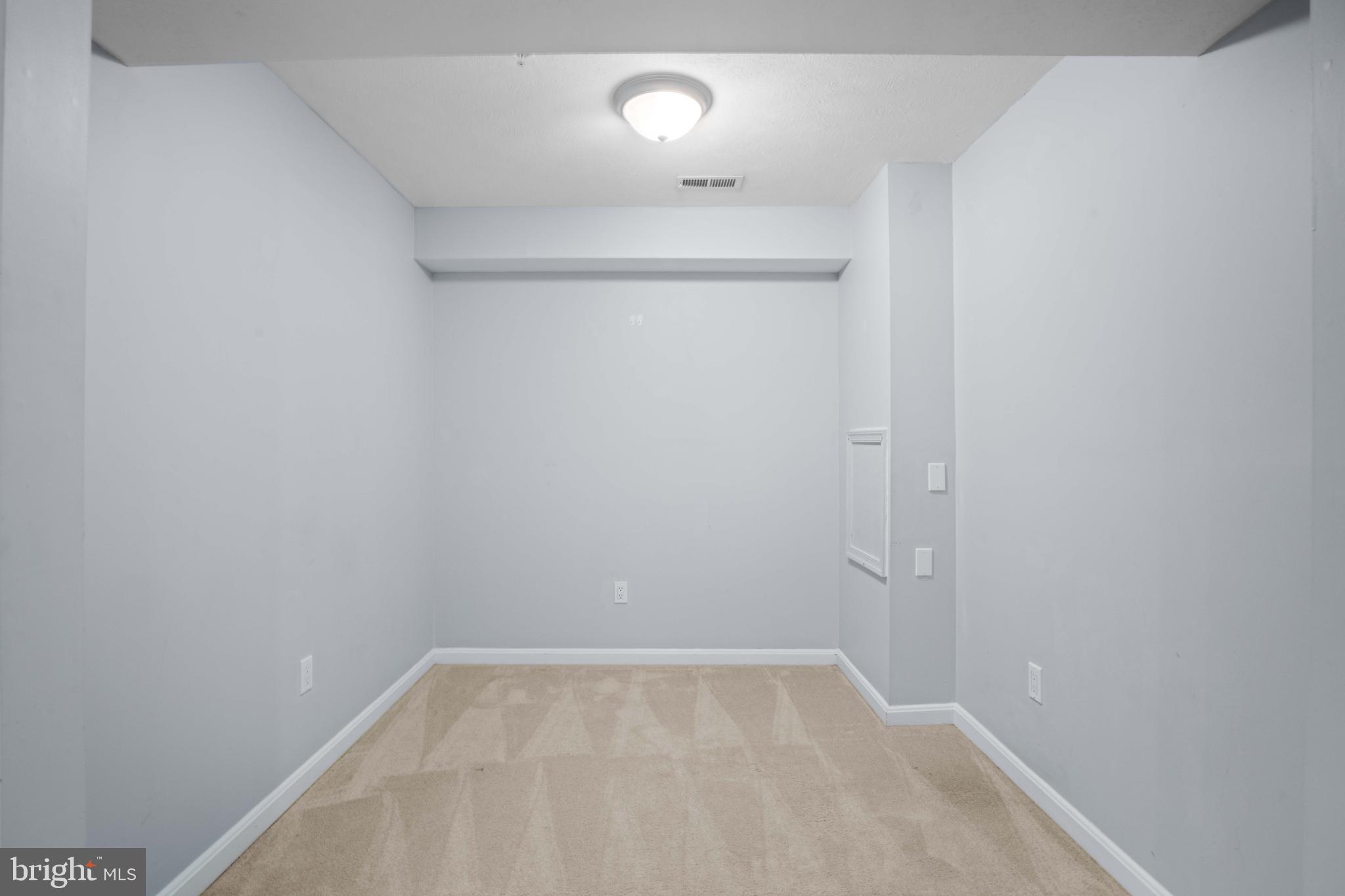 HICKORY HILLS - Residential