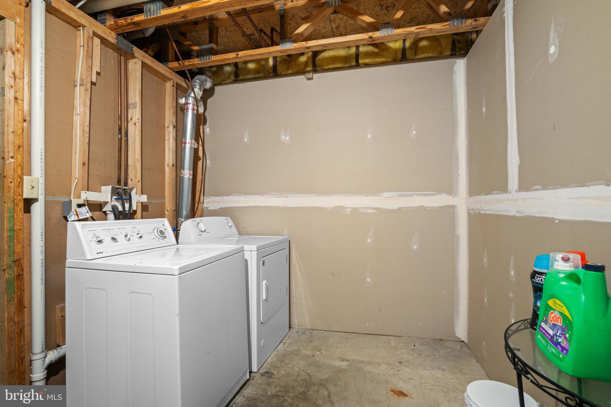 HICKORY HILLS - Residential