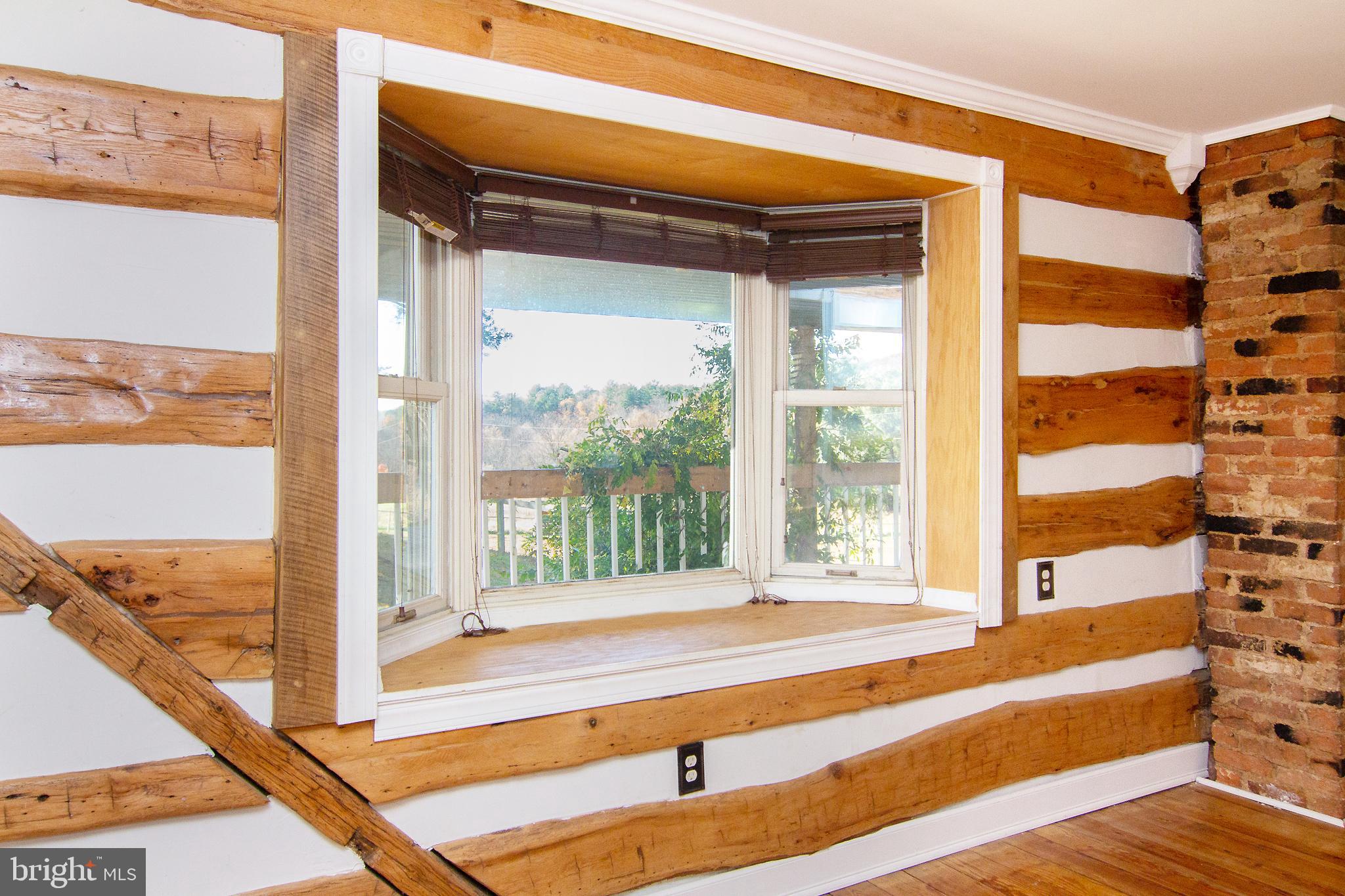 TWIN LAKES - Residential