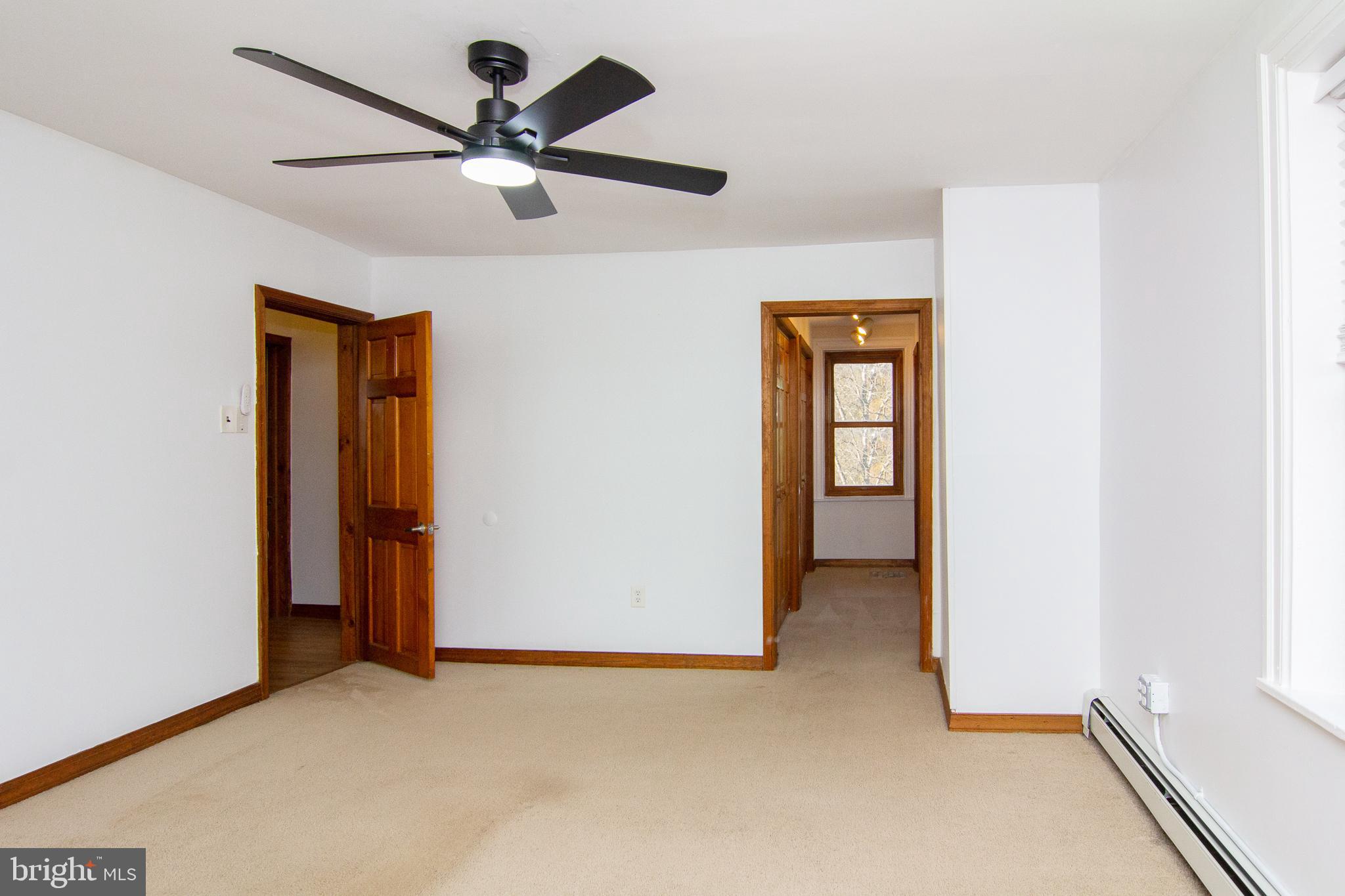 TWIN LAKES - Residential