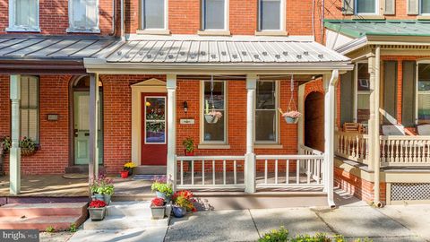 Photo of 420 Lancaster Avenue, Lancaster, PA 17603 (MLS # PALA2042048)