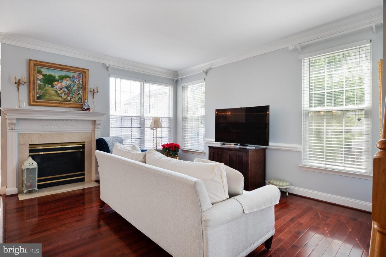 KINGSTOWNE - Residential