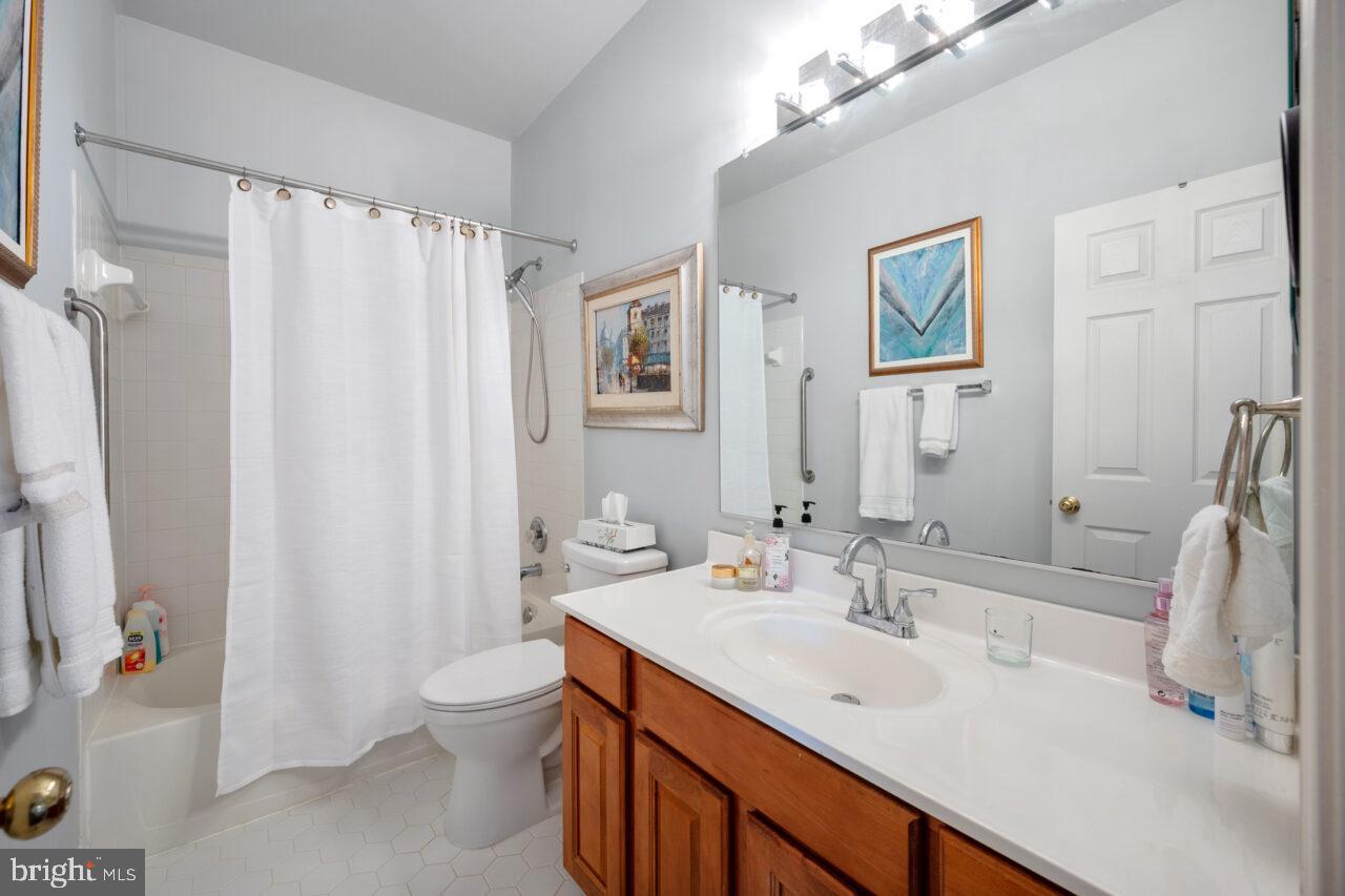 KINGSTOWNE - Residential