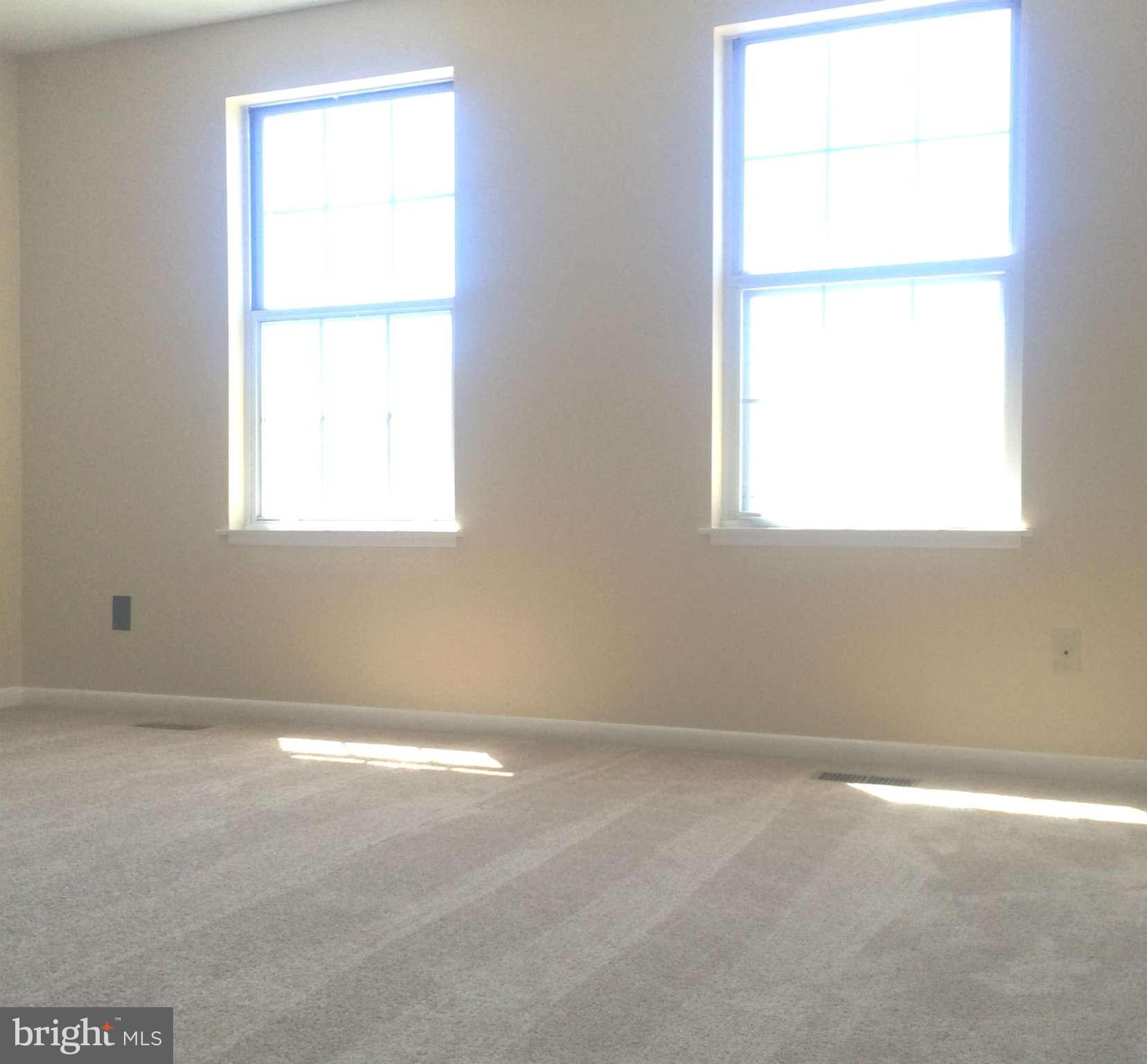 WOODBRIDGE CENTER - Residential