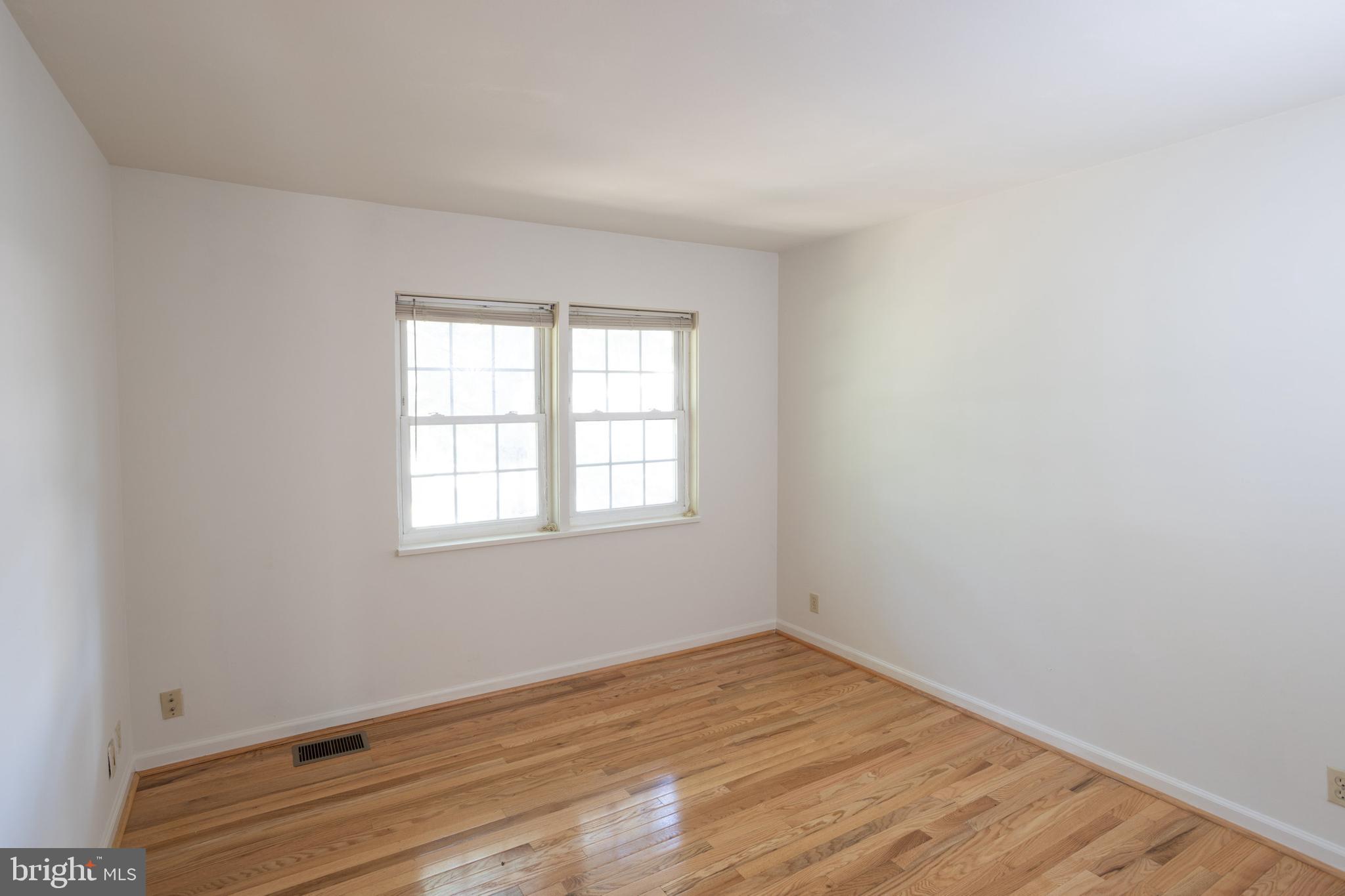 PEMBROOKE - Residential