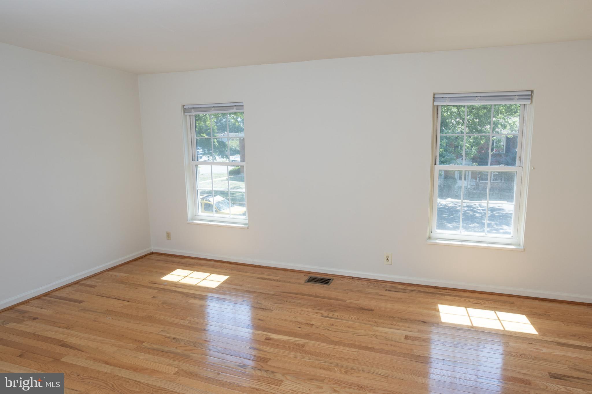 PEMBROOKE - Residential