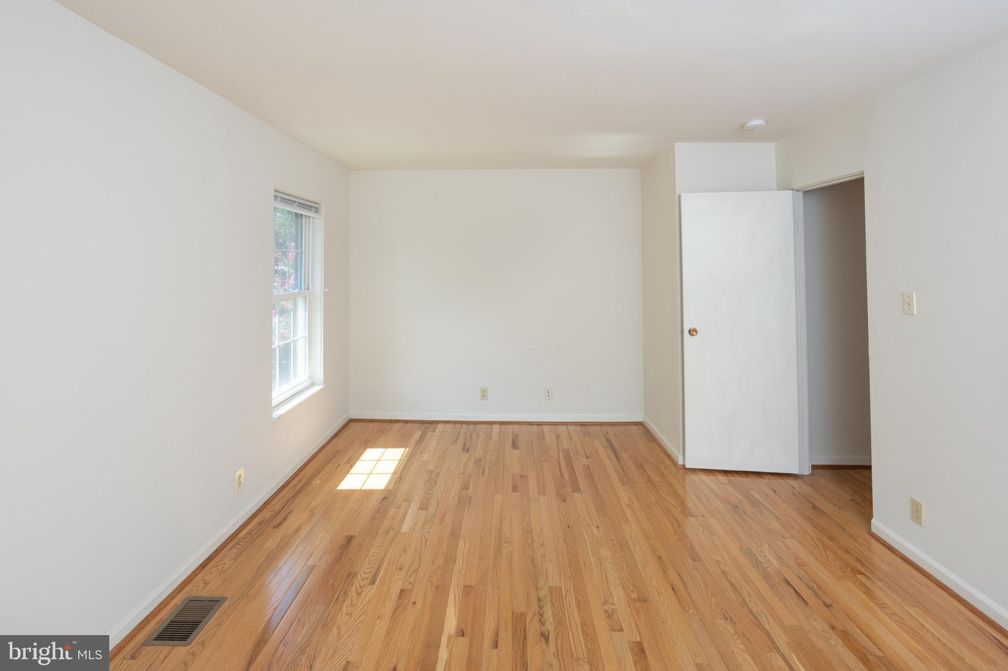 PEMBROOKE - Residential