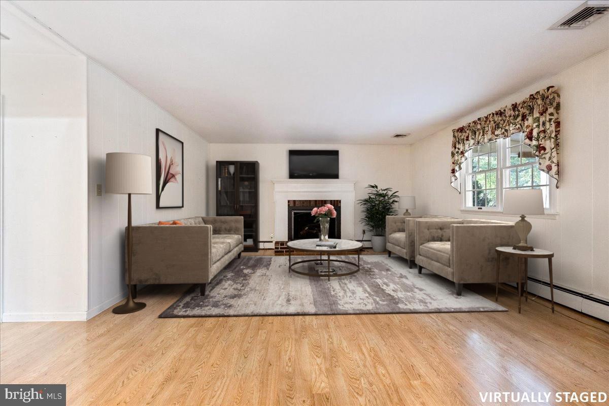 OXBOW MDWS - Residential