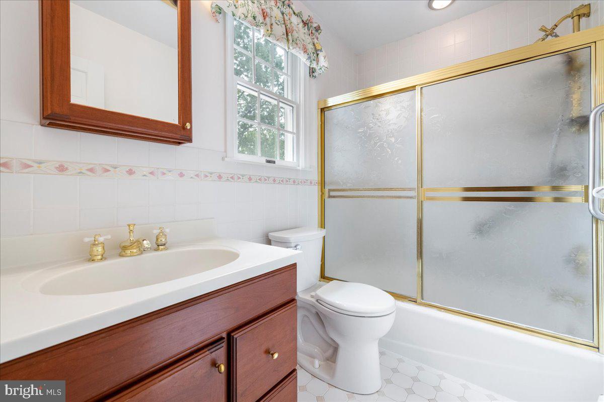 OXBOW MDWS - Residential