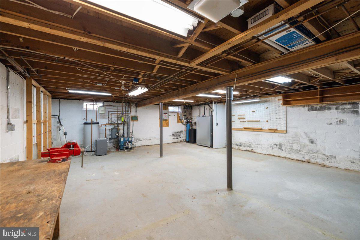 OXBOW MDWS - Residential