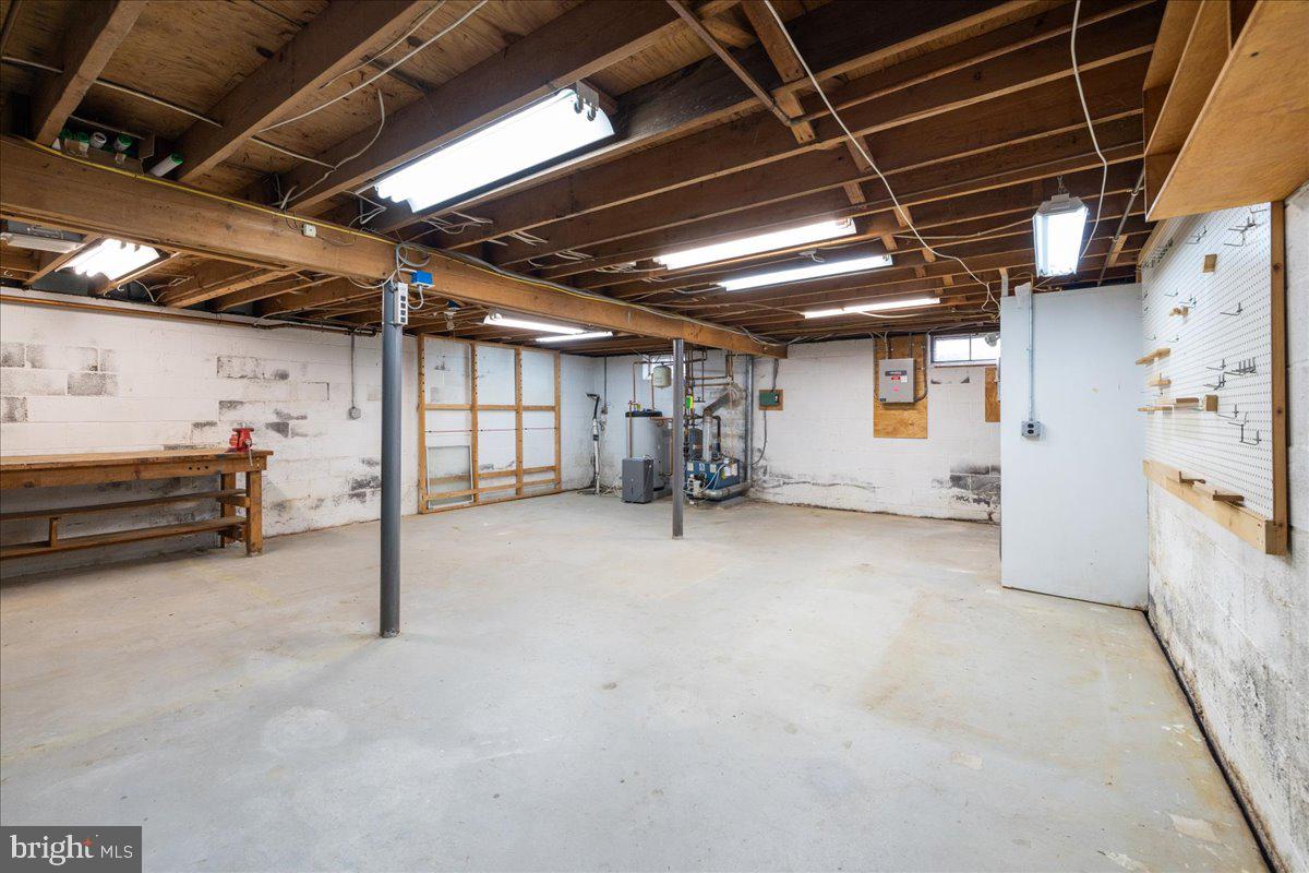 OXBOW MDWS - Residential