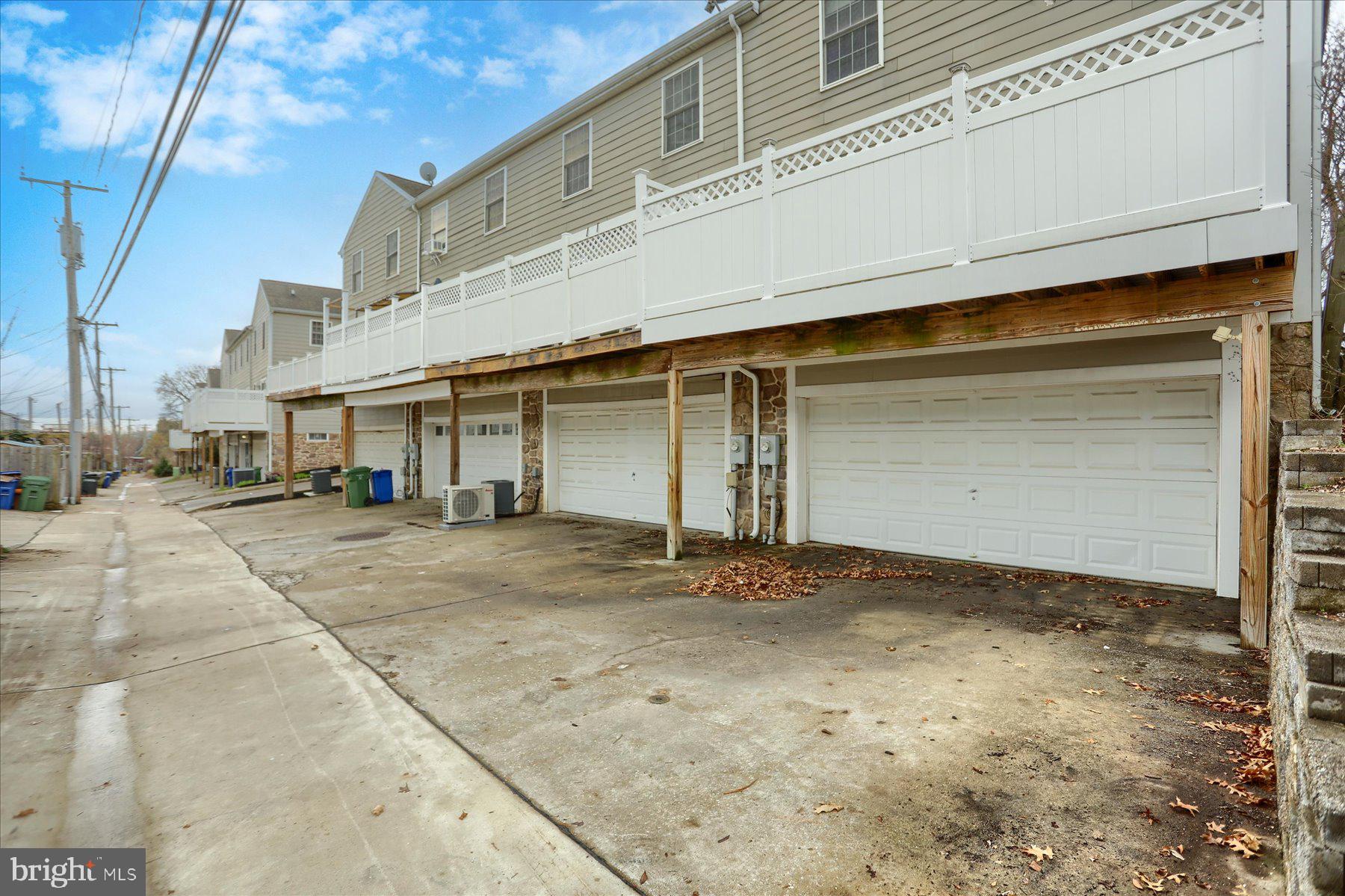 HAMPDEN HISTORIC DISTRICT - Residential