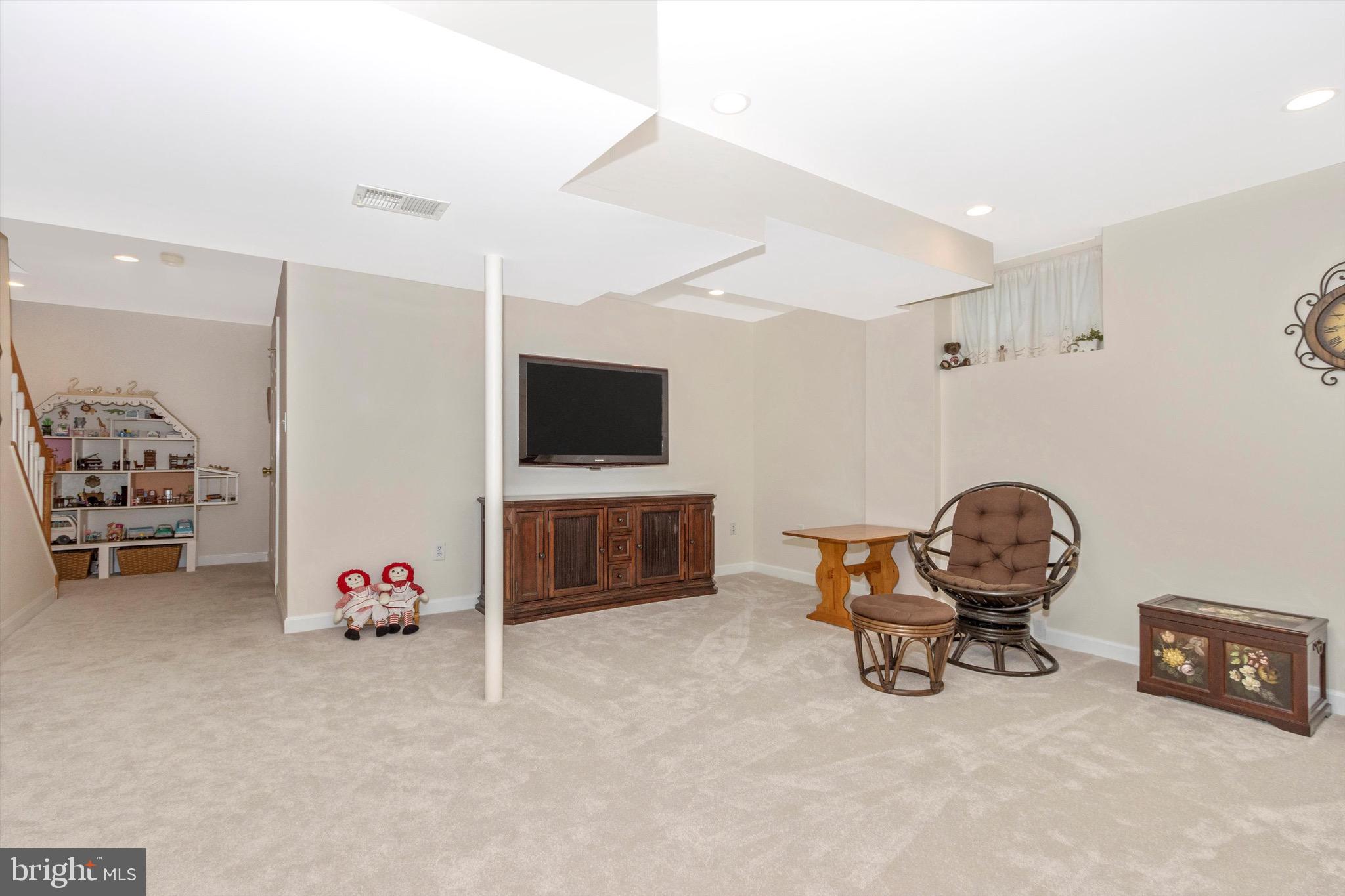 ROBIN MEADOWS - Residential