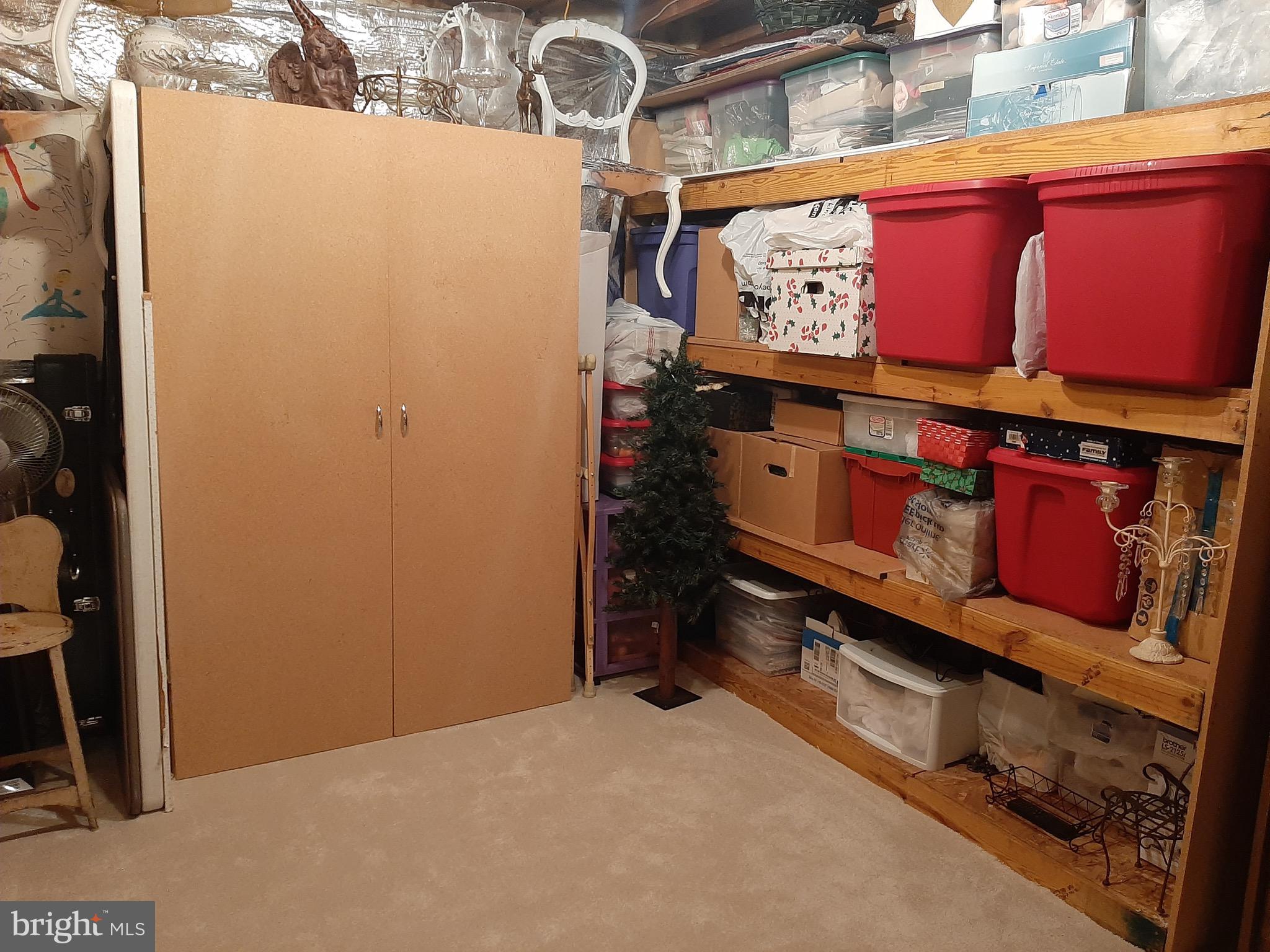 ROBIN MEADOWS - Residential