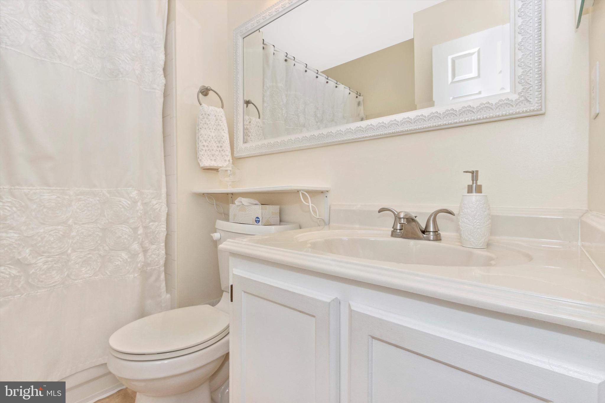 ROBIN MEADOWS - Residential