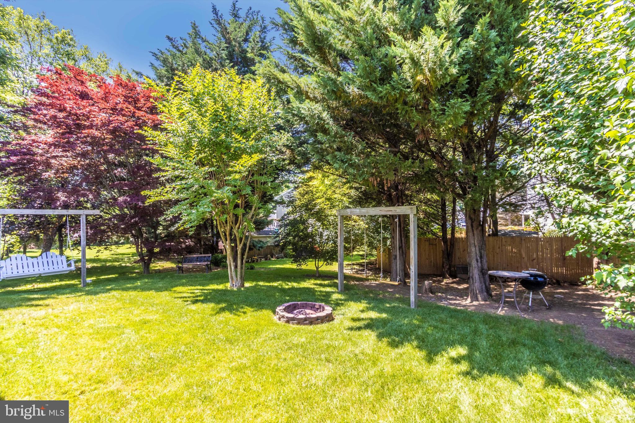 ROBIN MEADOWS - Residential