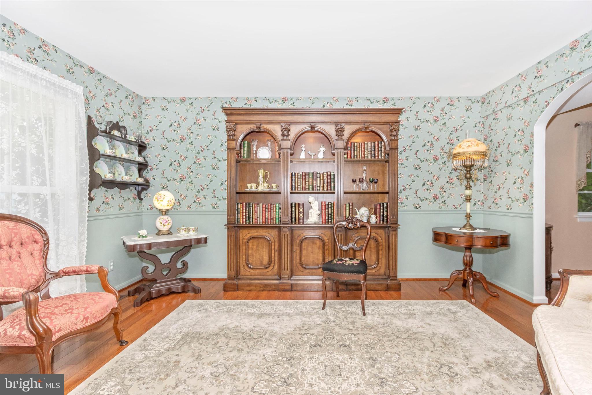 ROBIN MEADOWS - Residential