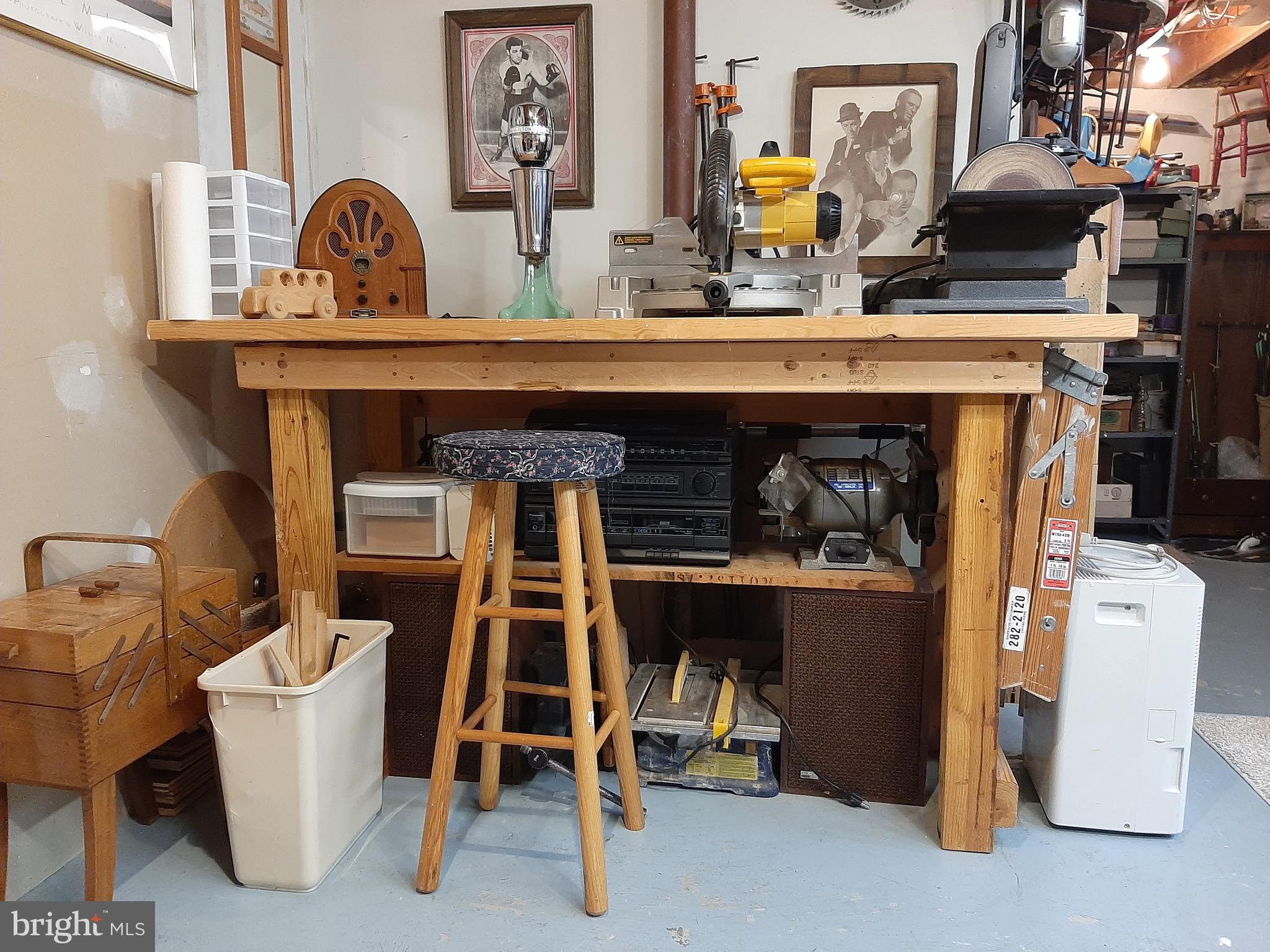 ROBIN MEADOWS - Residential