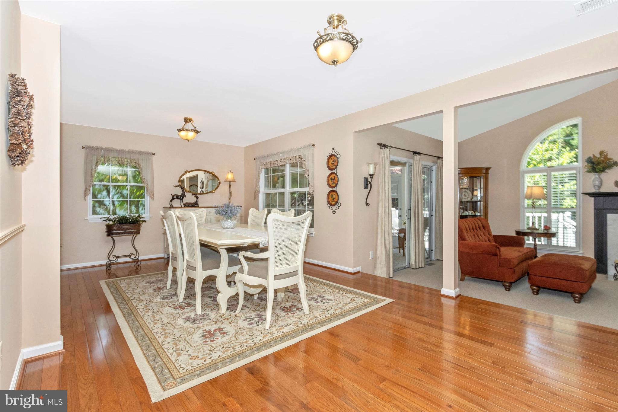 ROBIN MEADOWS - Residential