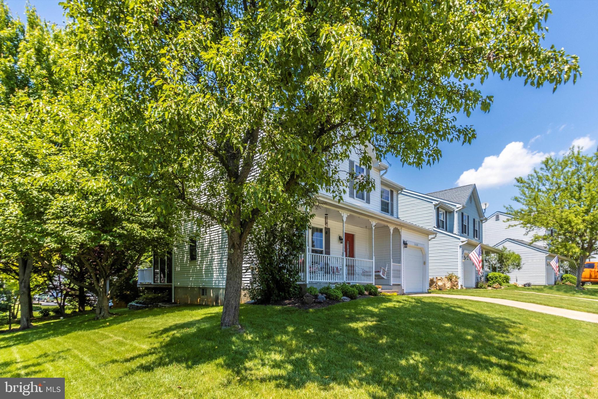 ROBIN MEADOWS - Residential