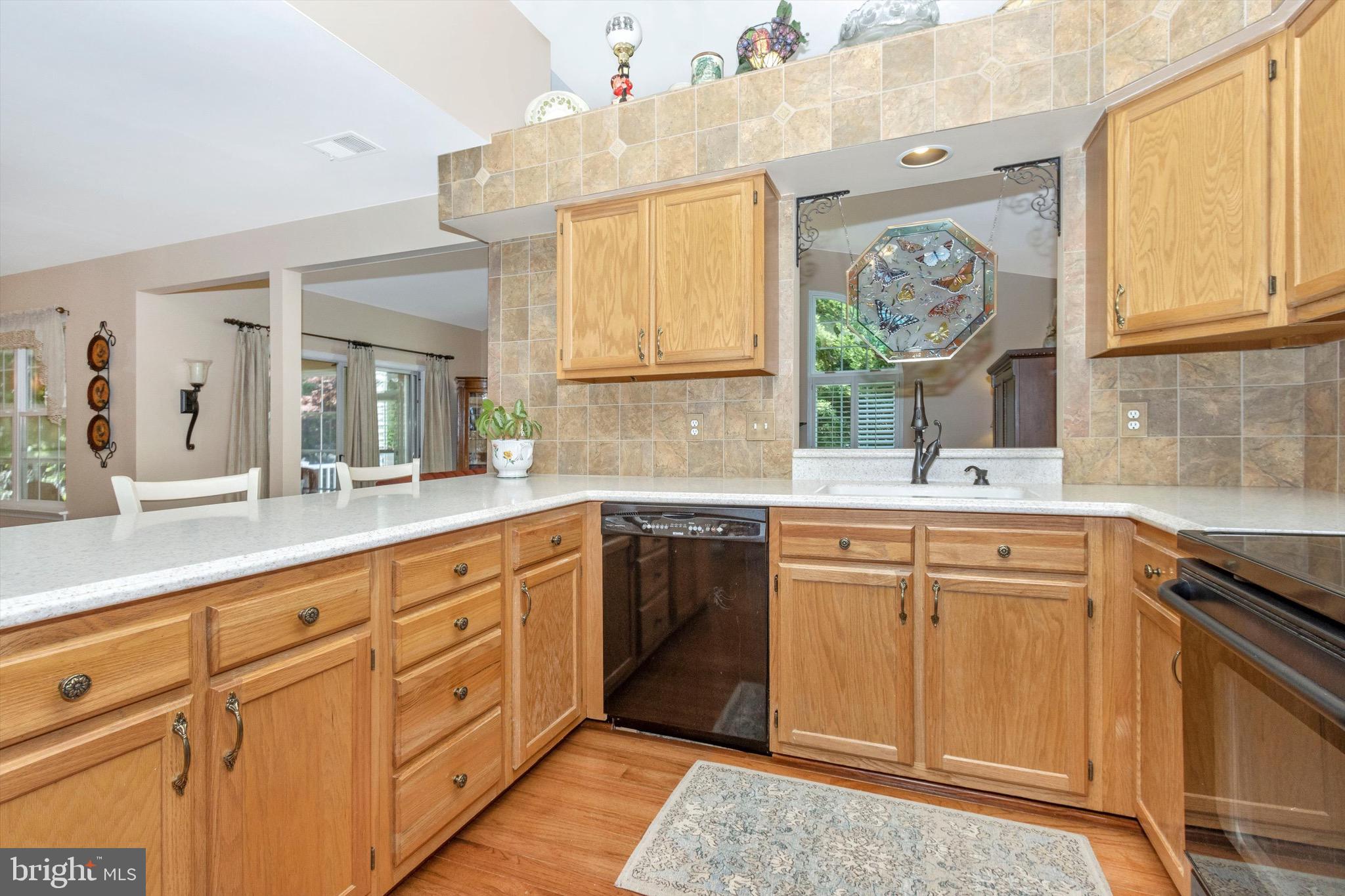 ROBIN MEADOWS - Residential