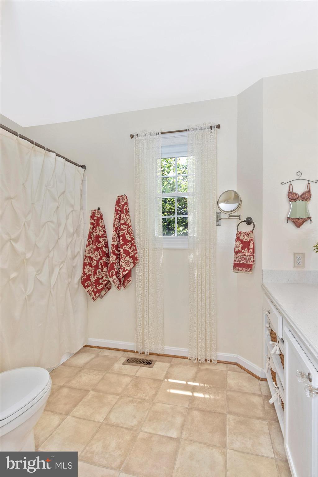 ROBIN MEADOWS - Residential