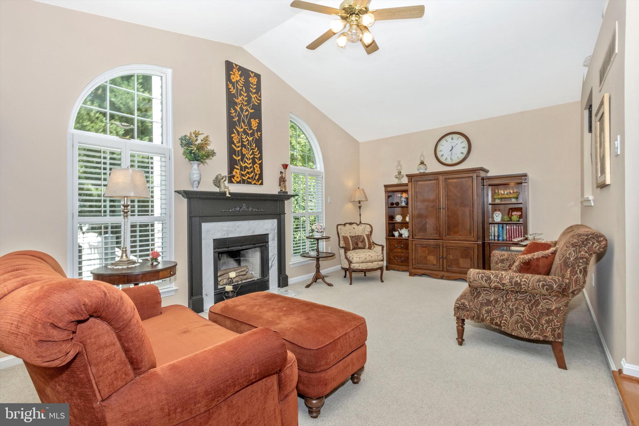 ROBIN MEADOWS - Residential