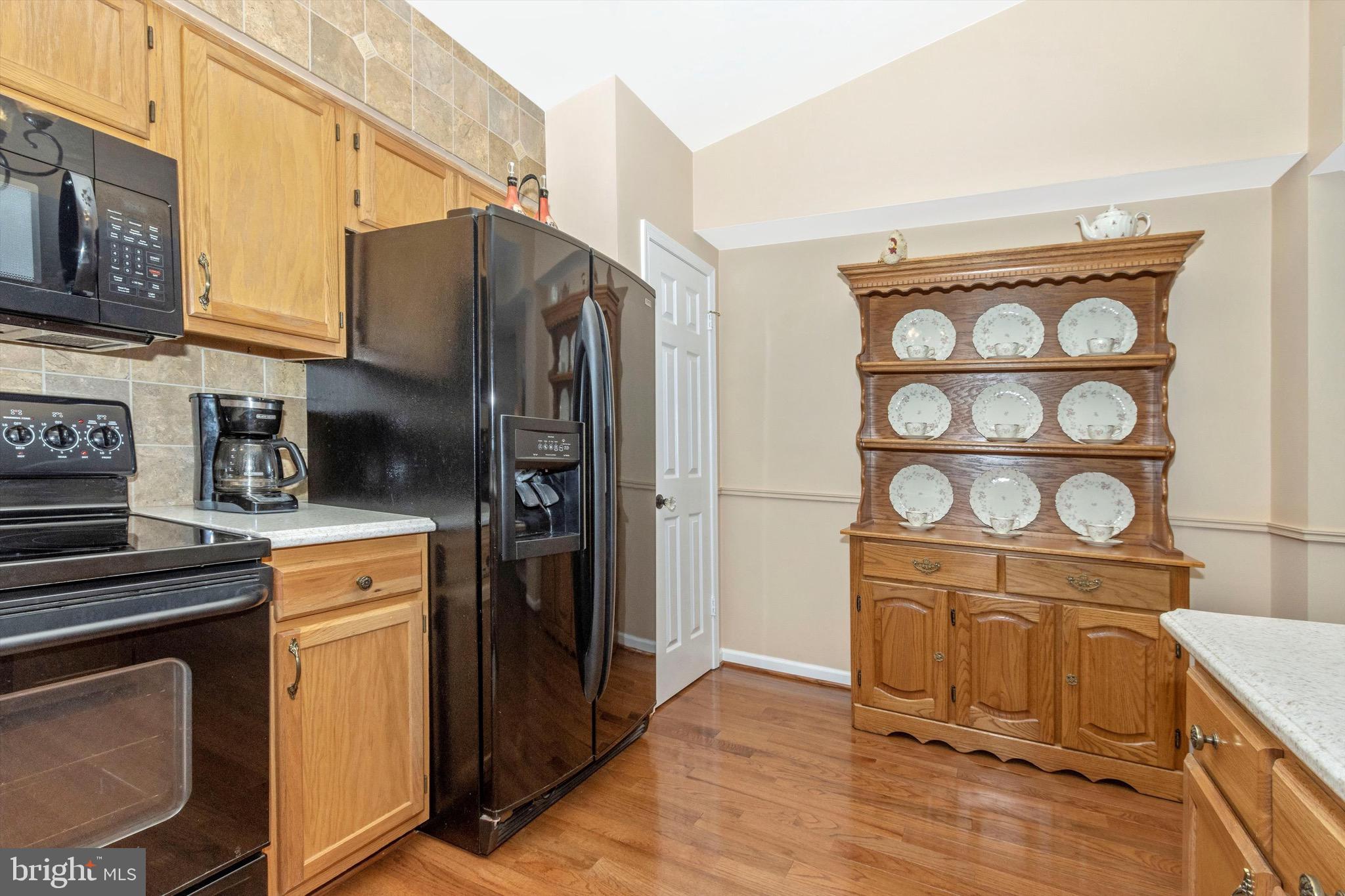 ROBIN MEADOWS - Residential