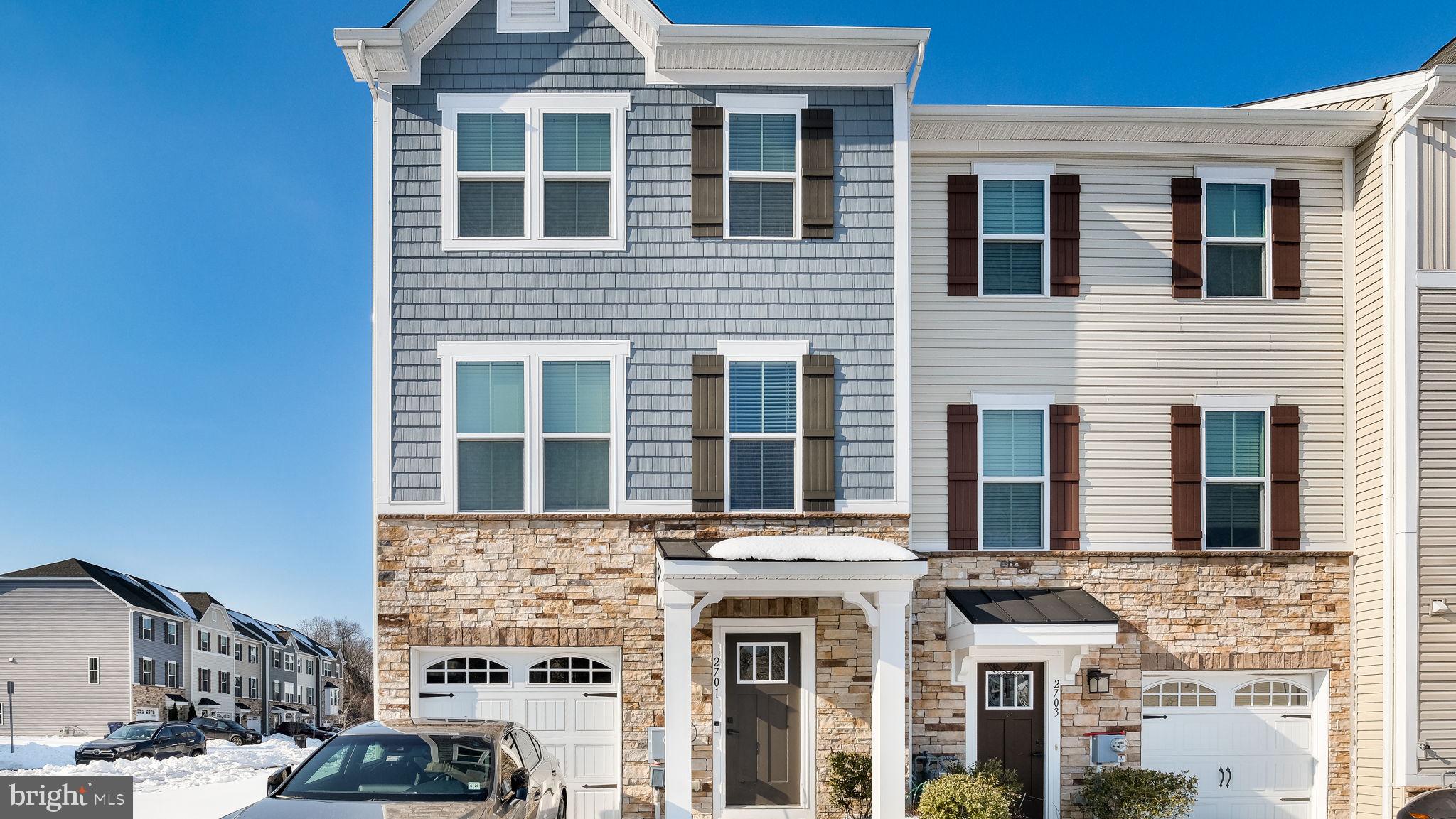 2701 LAMINGTON COURT