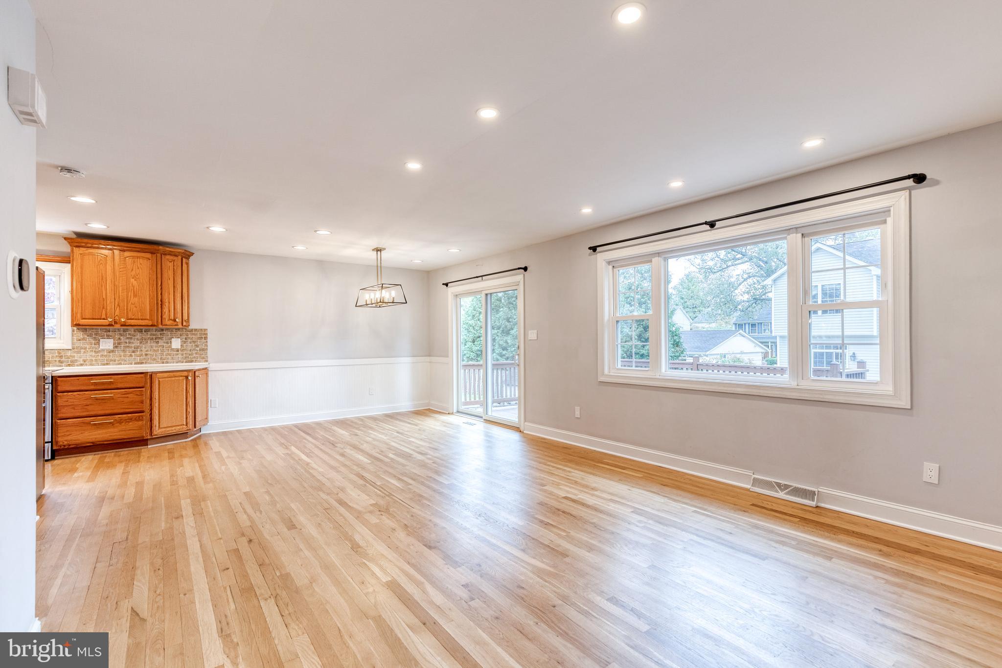 CARROLLTON MANOR - Residential Lease