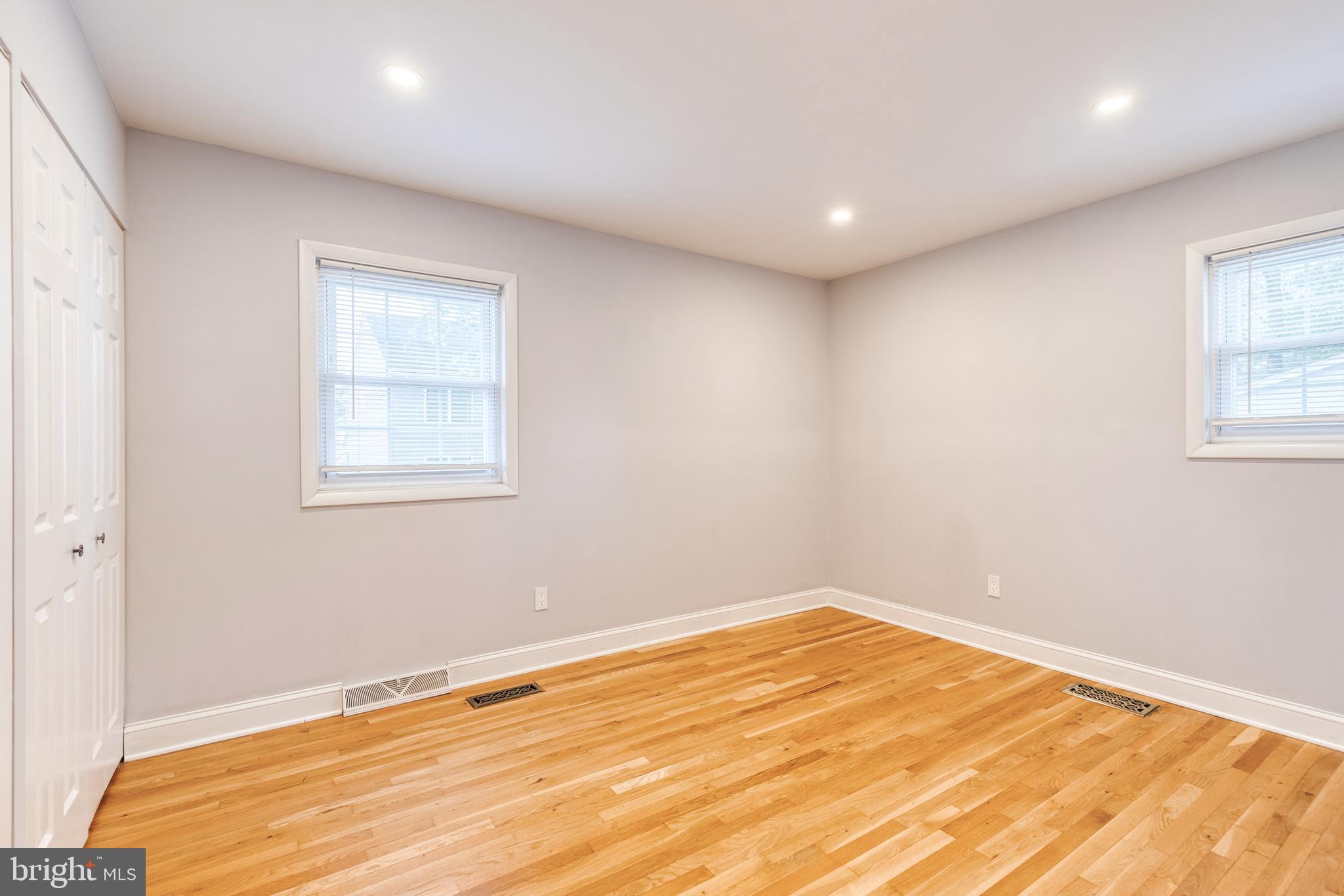 CARROLLTON MANOR - Residential Lease