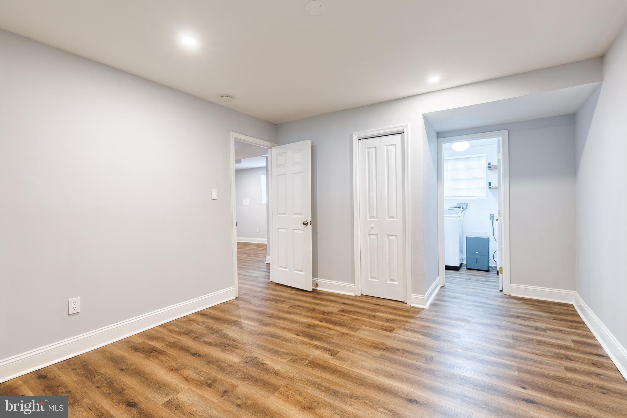 CARROLLTON MANOR - Residential Lease