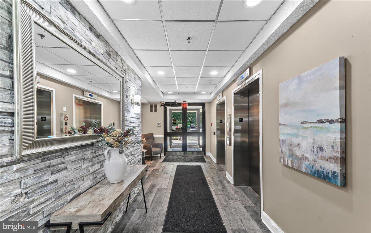 800 AVONDALE ROAD 2K