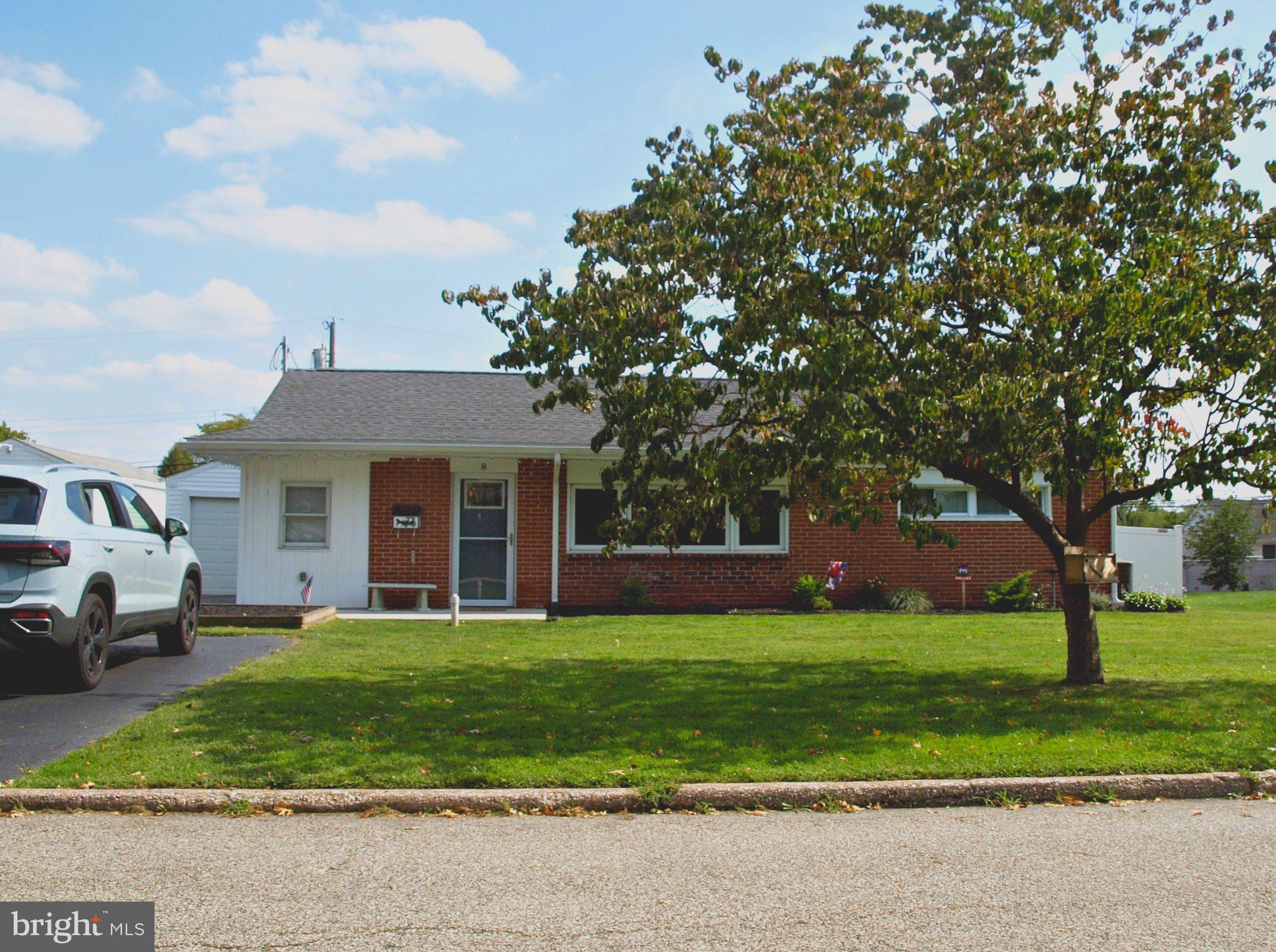 8 LAUREL LANE